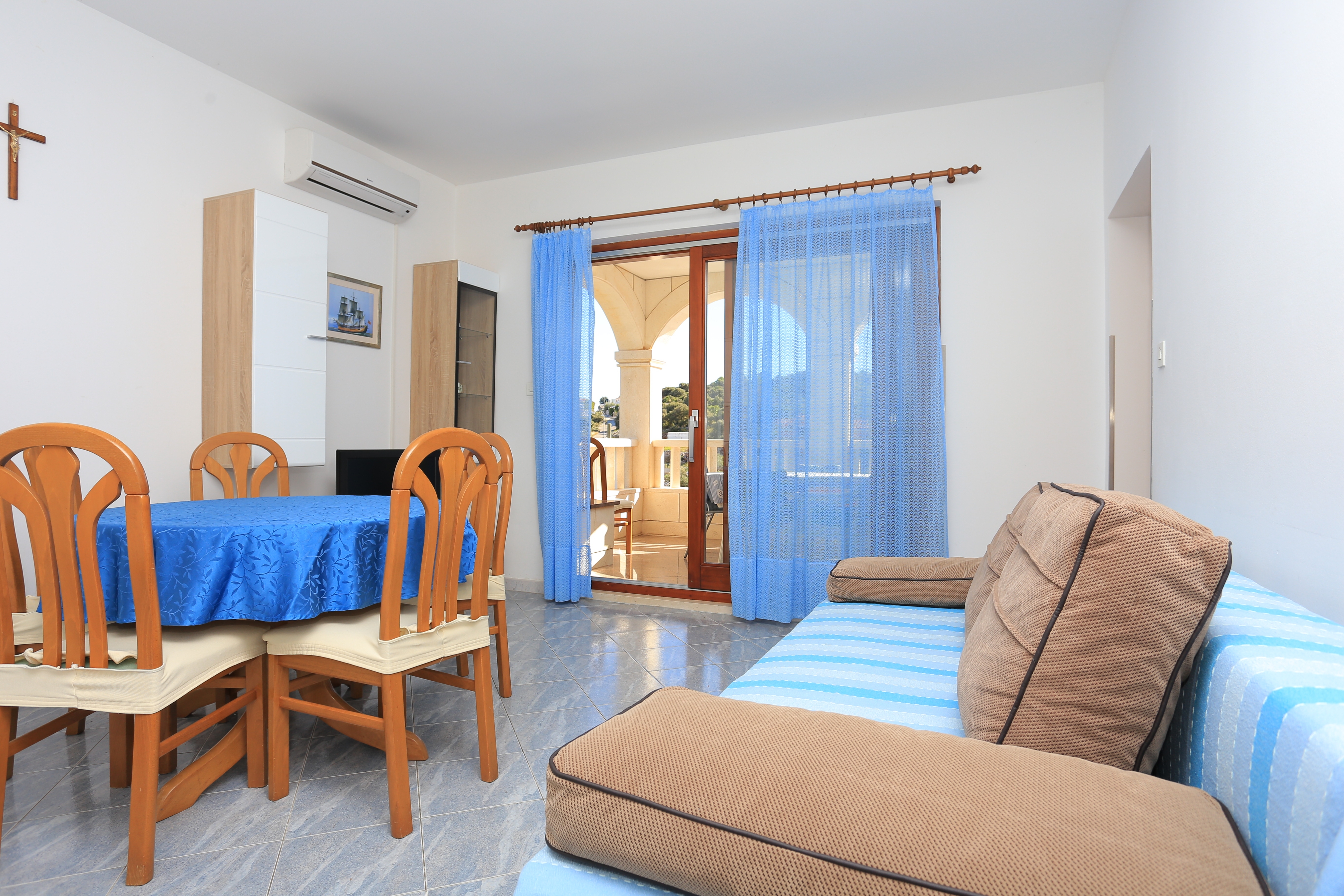 Top Rogoznica Oštrička luka Top Rogoznica Oštrička luka