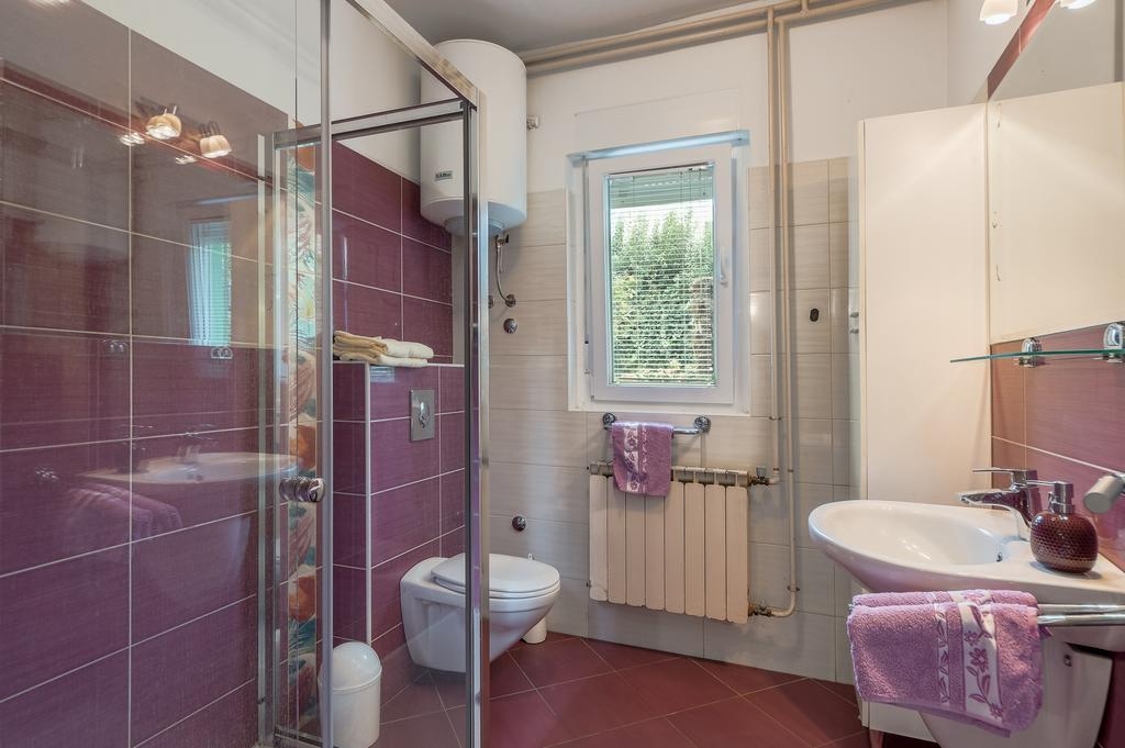Two bedroom apartment with terrace Banjole, Pula  A-a