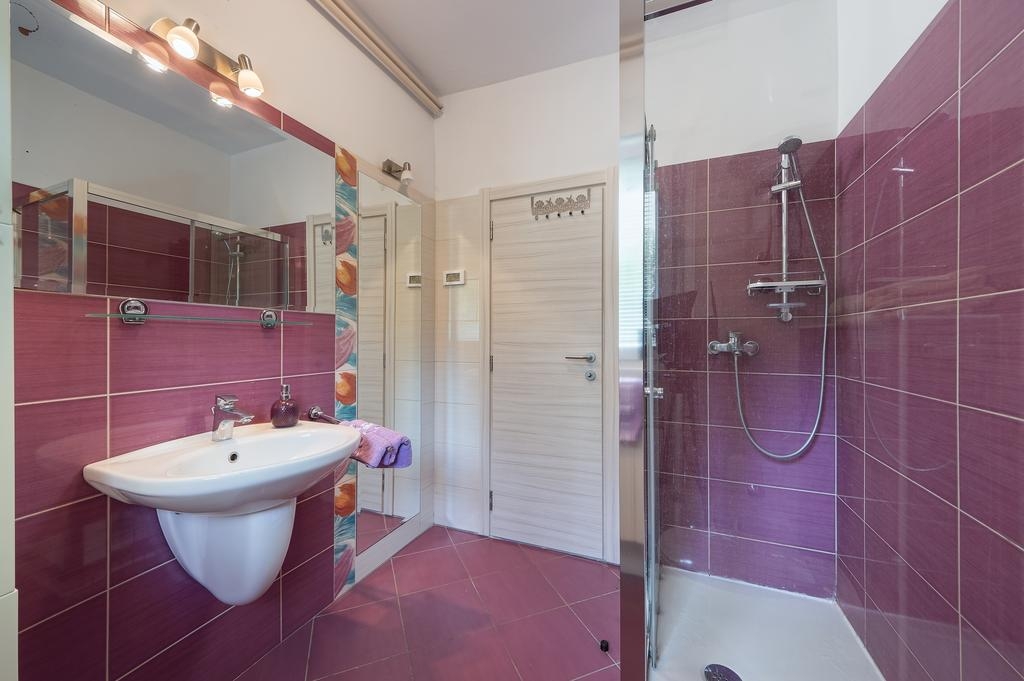 Two bedroom apartment with terrace Banjole, Pula  A-a