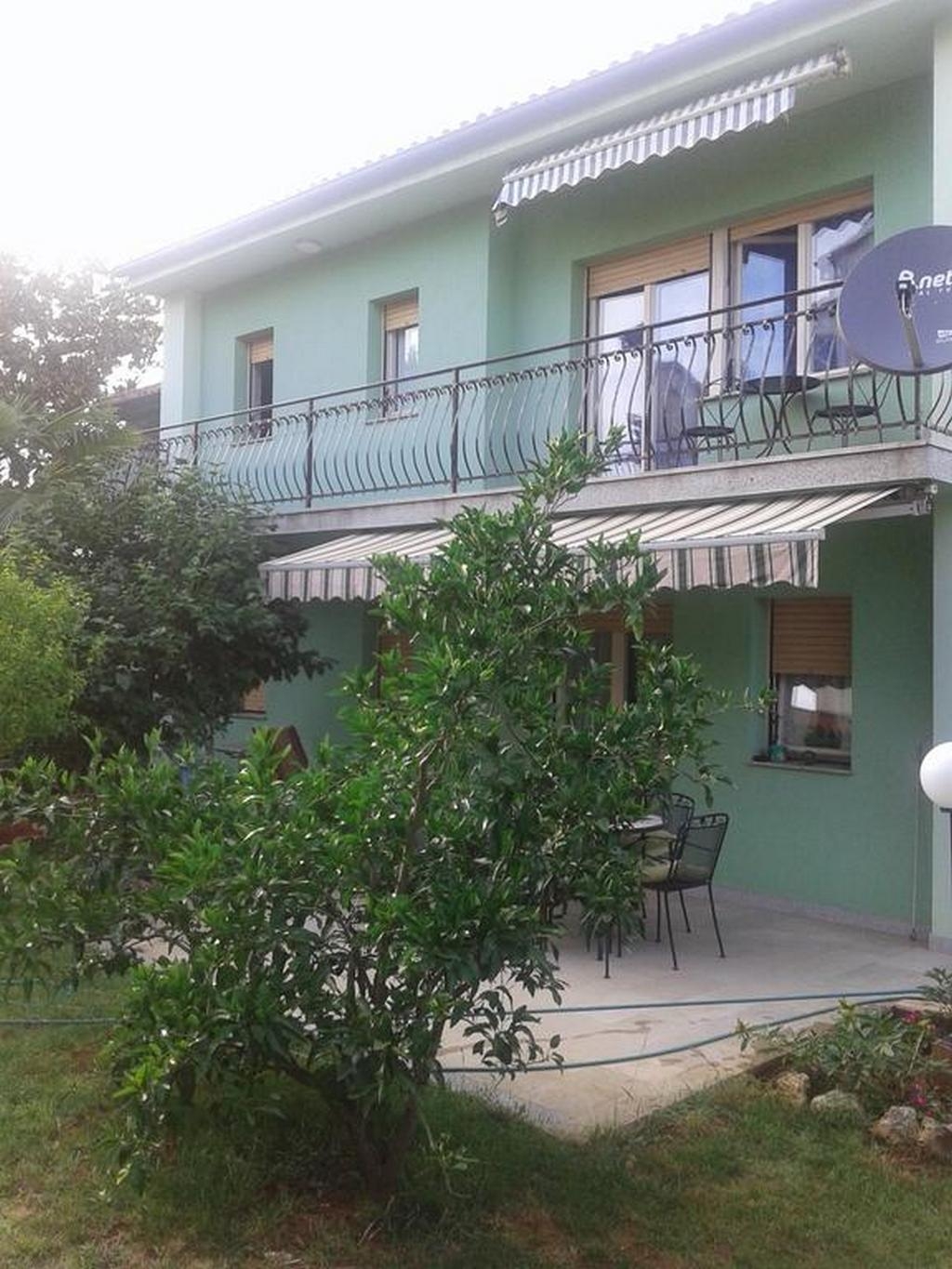 Two bedroom apartment with terrace Banjole, Pula  A-a
