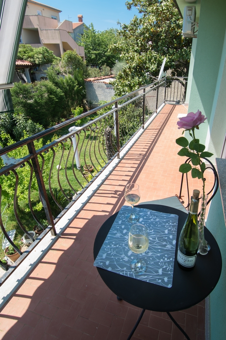 Two bedroom apartment with terrace Banjole, Pula  A-b