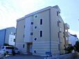 Parkiralište Novalja, Pag, Parkiralište 17110 - Apartmani sa šljunčanom plažom.