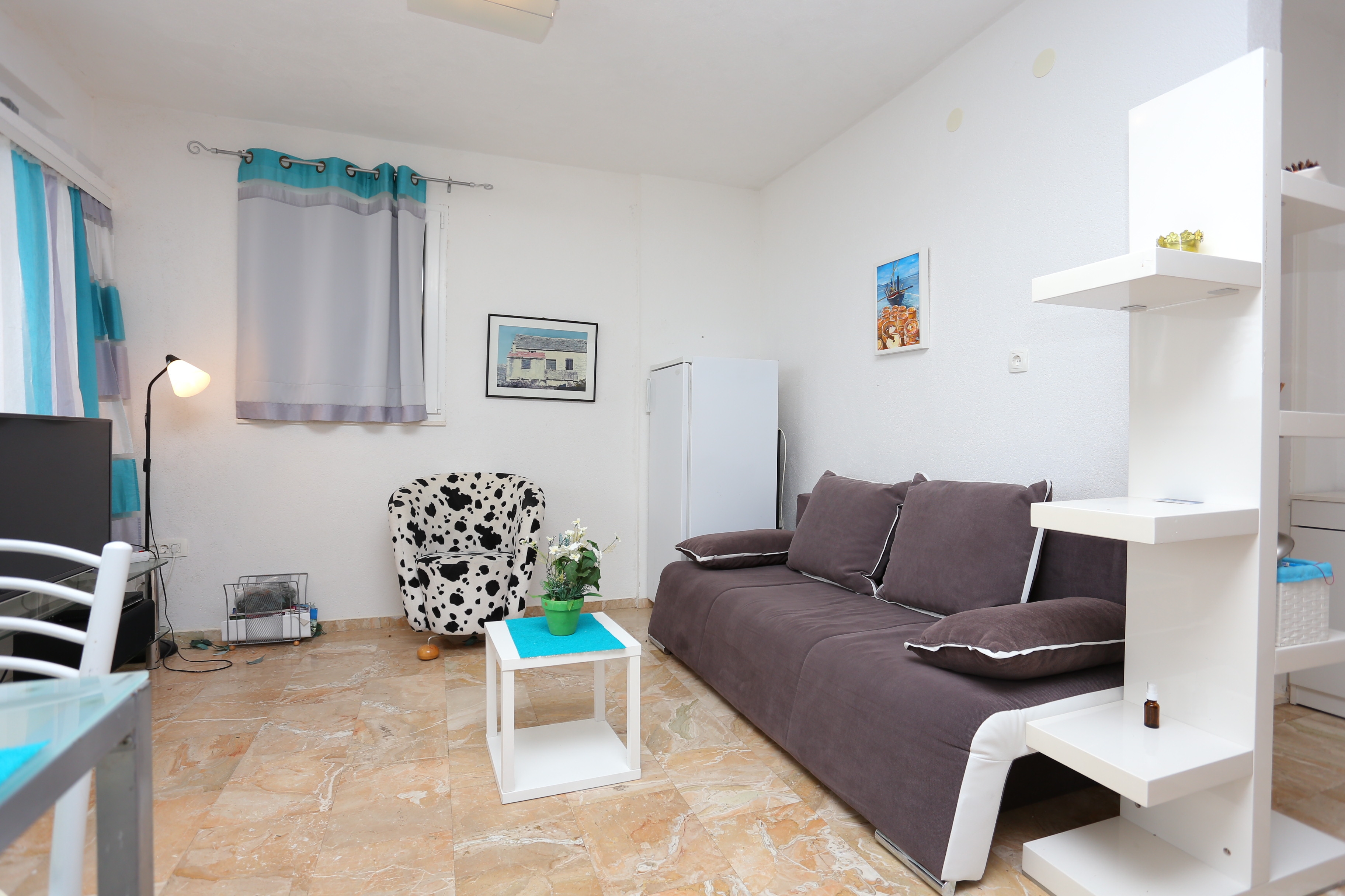Three bedroom apartment with terrace and sea view Cove Ljubljeva, Trogir (A-17122-b) Three bedroom apartment with terrace and sea view Cove Ljubljeva, Trogir (A-17122-b)
