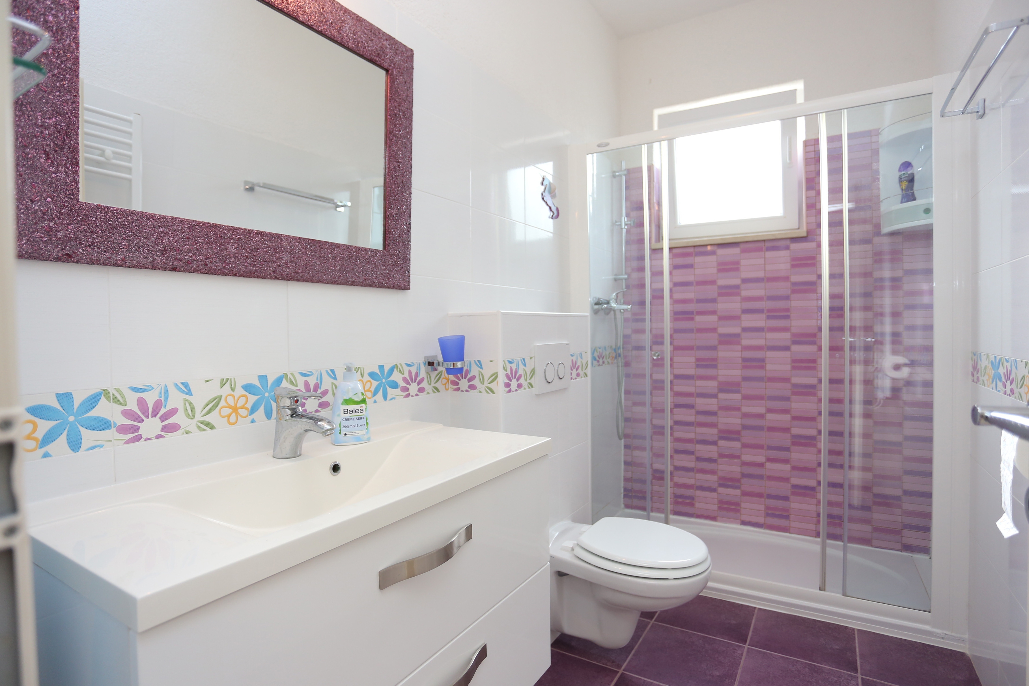 Two bedroom apartment with terrace and sea view Cove Ljubljeva, Trogir  A-c