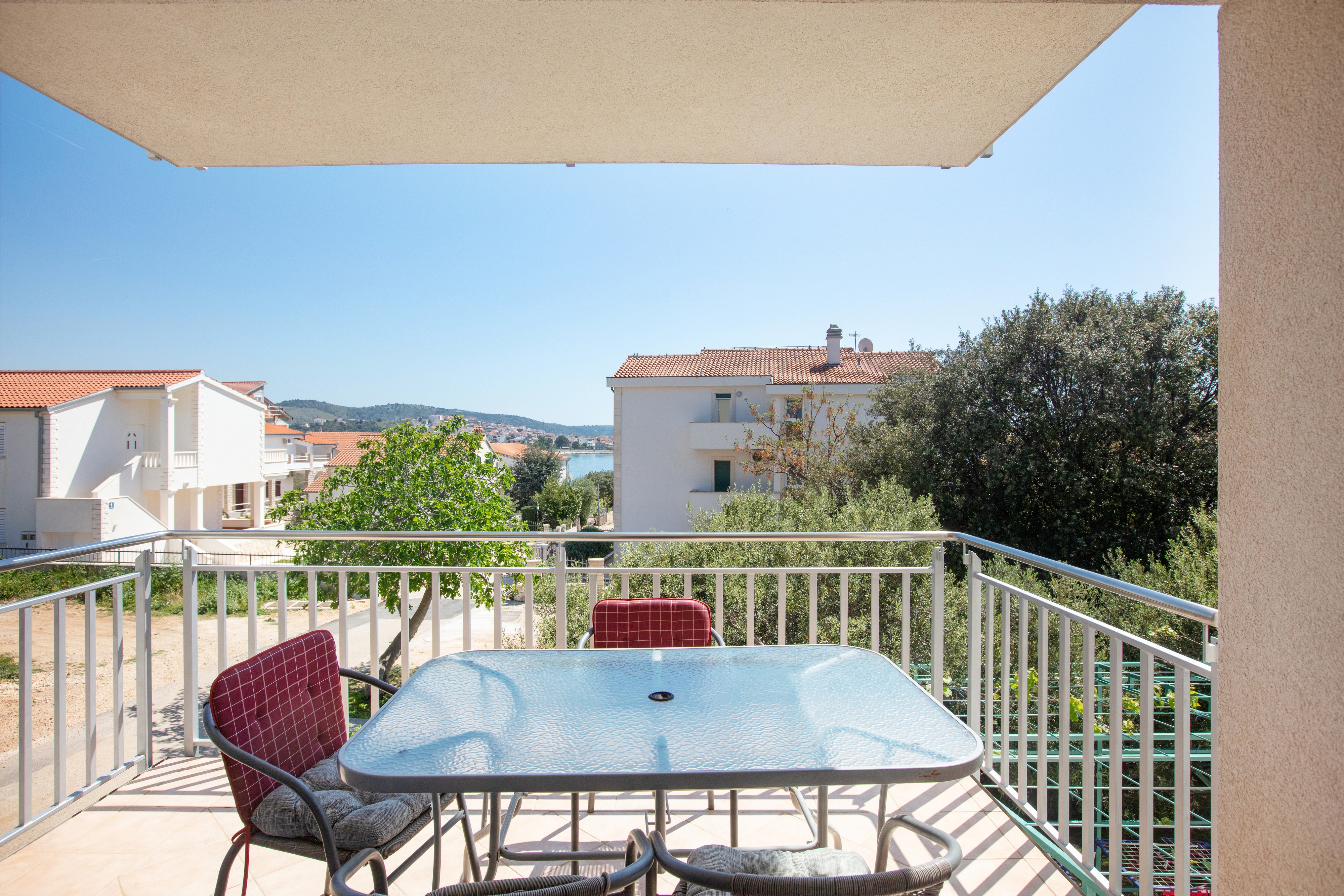 One bedroom apartment with terrace Rogoznica  A-a