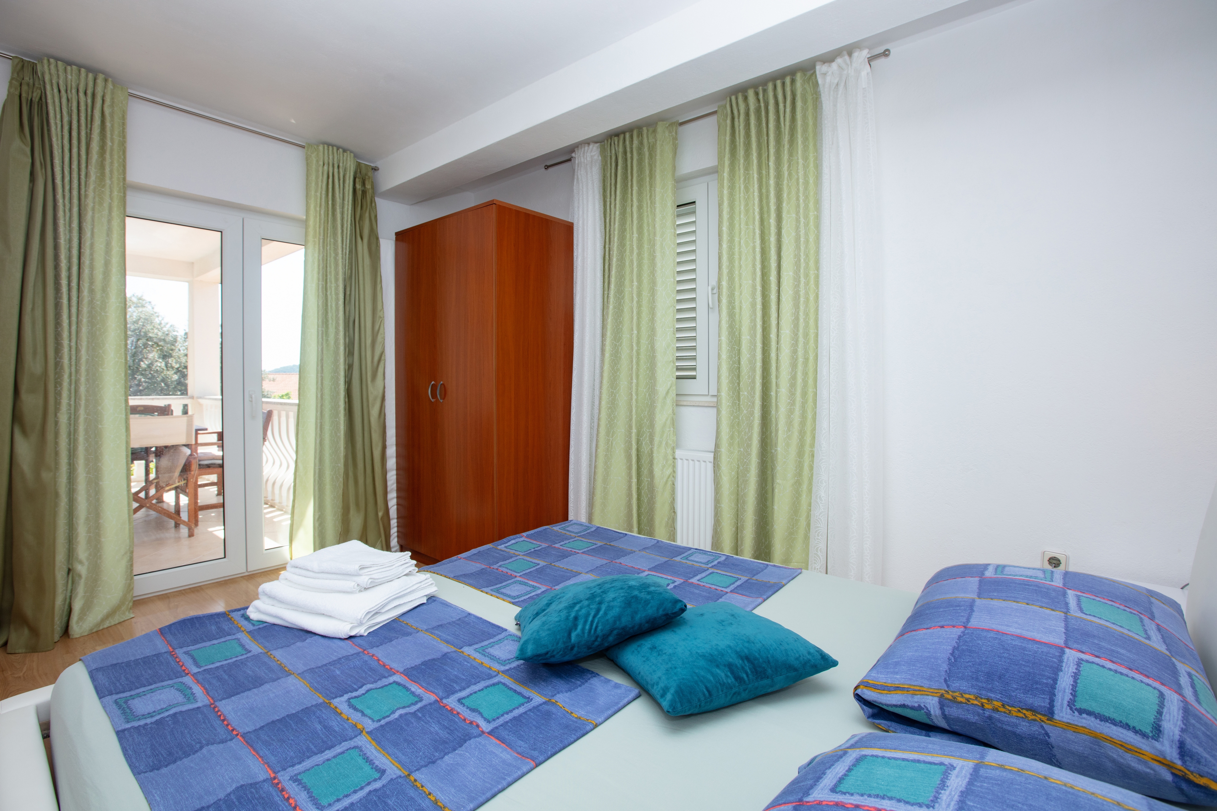 Two bedroom apartment with terrace and sea view Rogoznica (A-17129-b) Two bedroom apartment with terrace and sea view Rogoznica (A-17129-b)