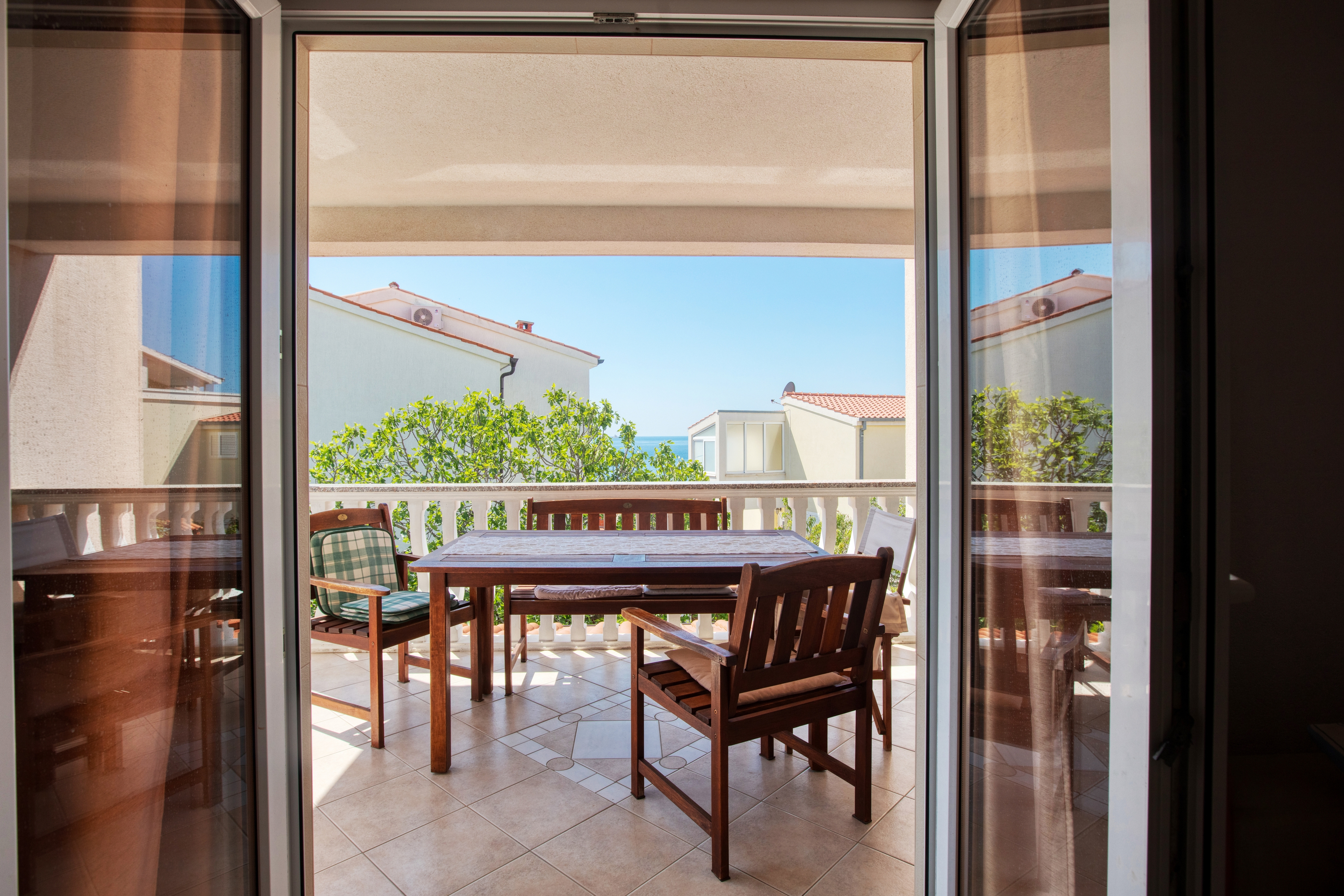 Two bedroom apartment with terrace and sea view Rogoznica  A-b