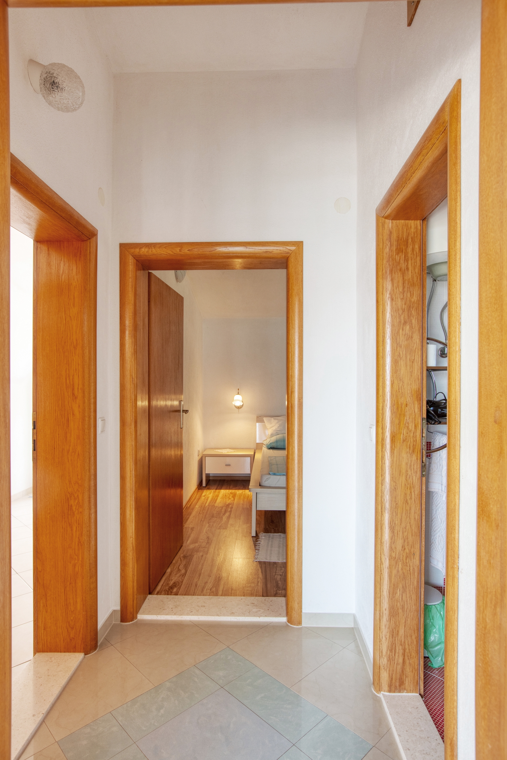 One bedroom apartment with terrace and sea view Rogoznica  A-c