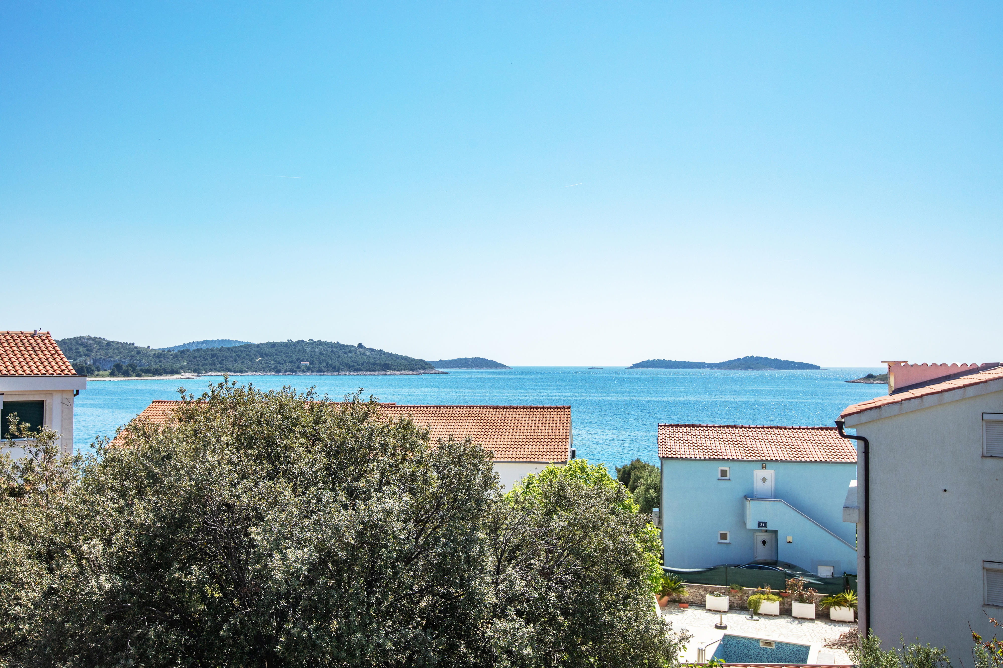 One bedroom apartment with terrace and sea view Rogoznica  A-c