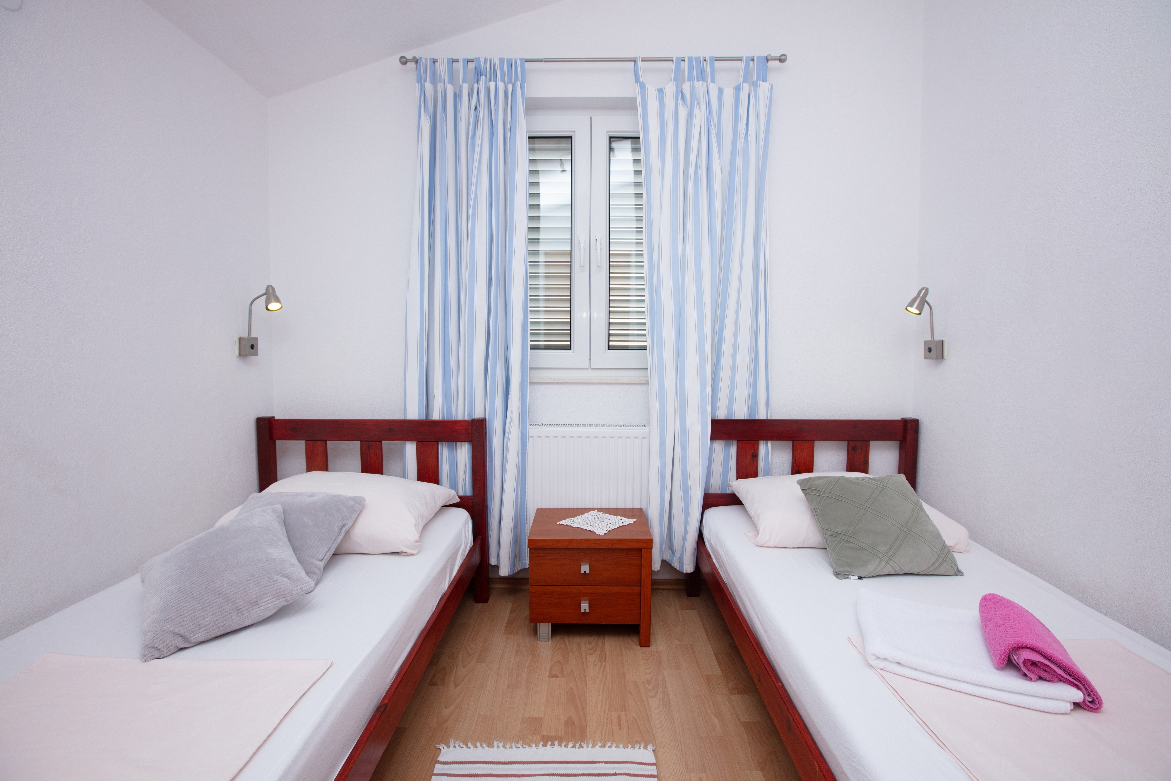 Two bedroom apartment with terrace and sea view Rogoznica  A-d