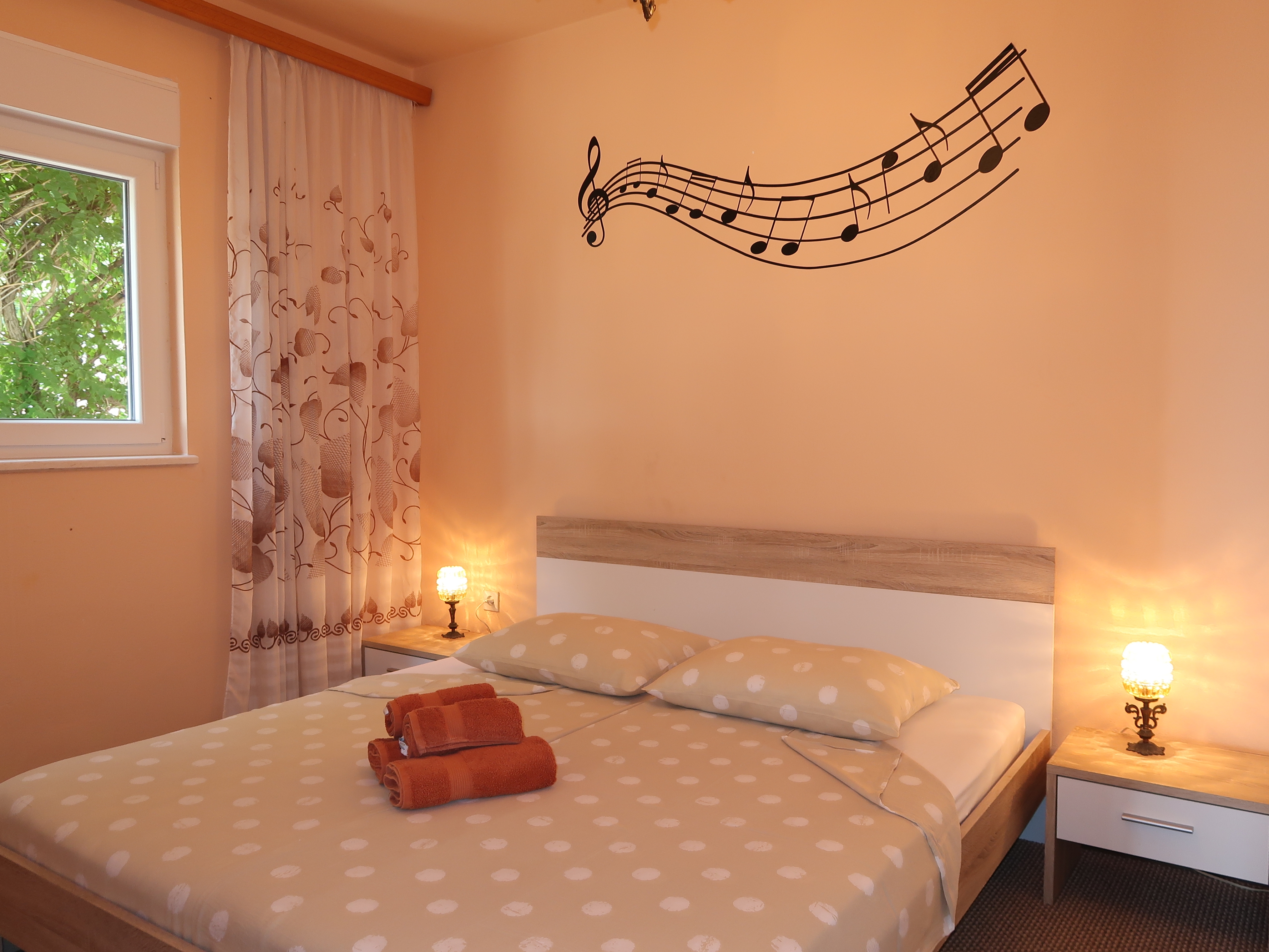 Two bedroom apartment with terrace and sea view Rogoznica  A-a