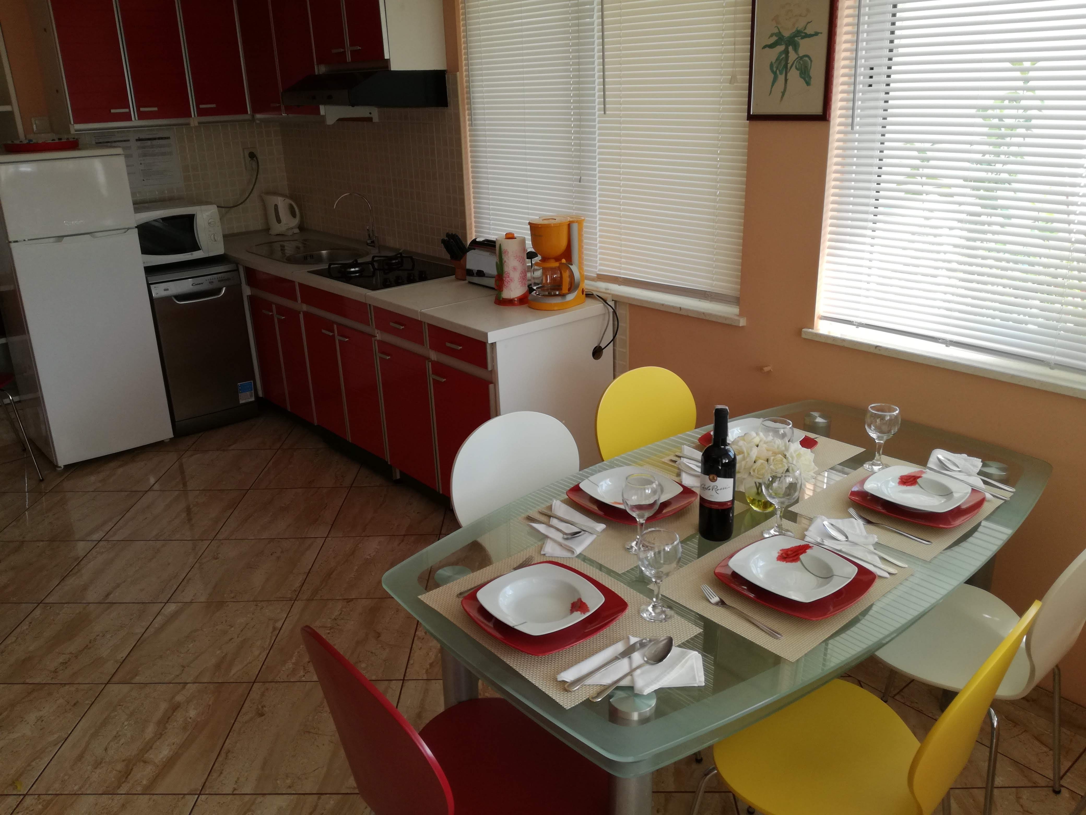 Two bedroom apartment with terrace and sea view Rogoznica  A-a