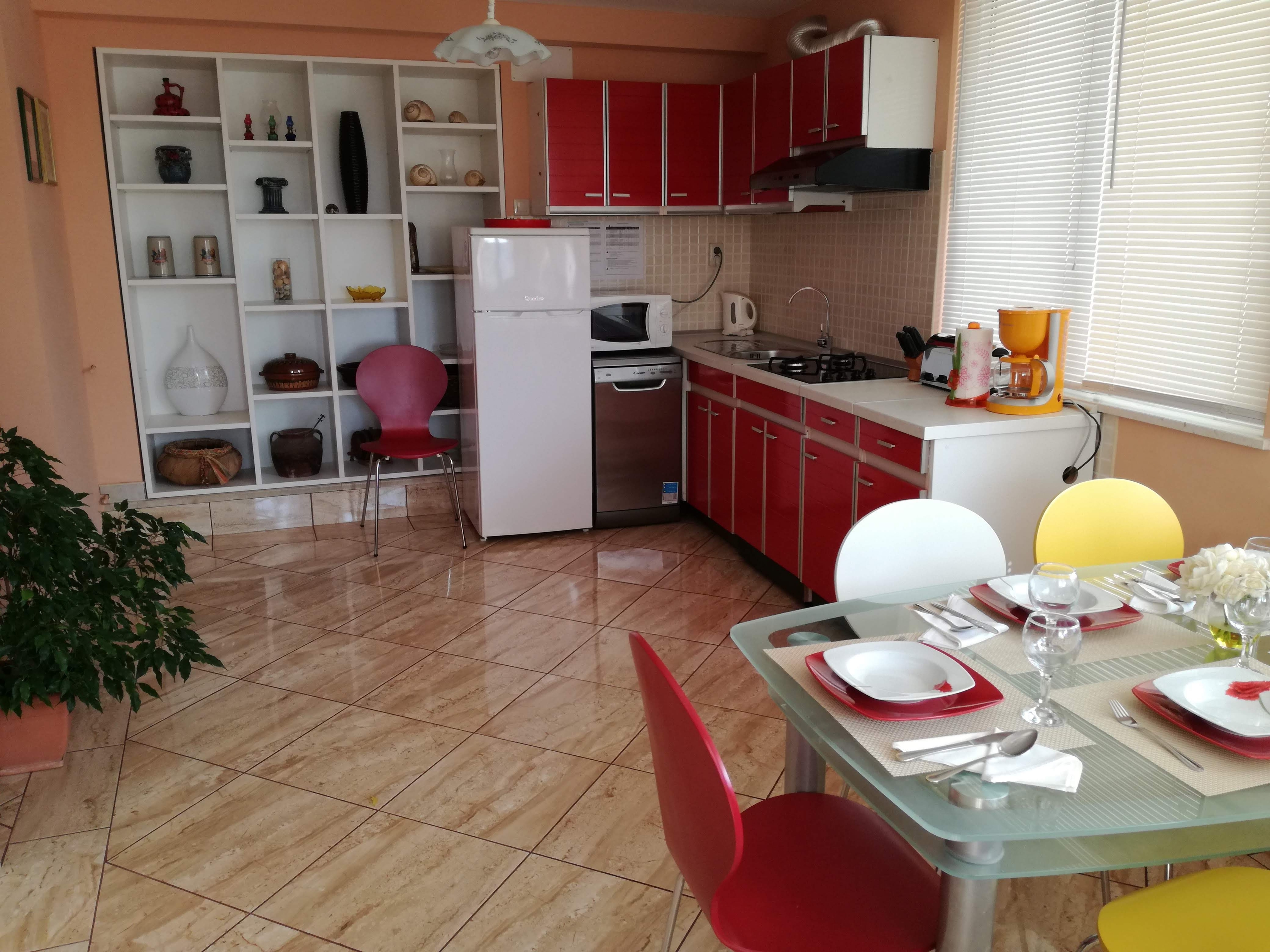 Two bedroom apartment with terrace and sea view Rogoznica  A-a