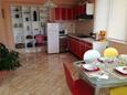 Rogoznica, Kitchen in the apartment, air condition available and WiFi.