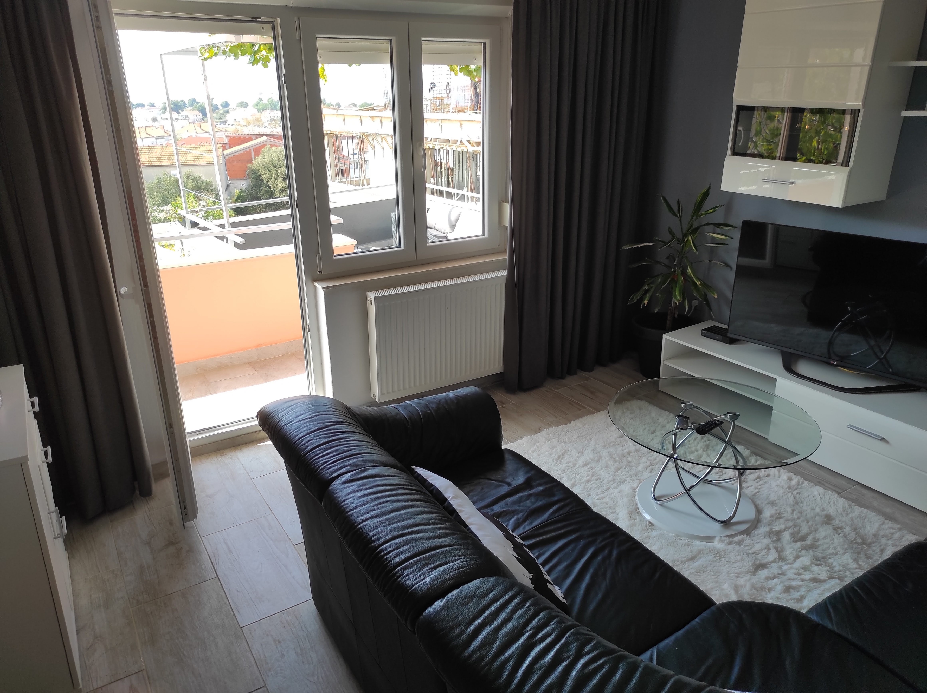 Two bedroom apartment with terrace and sea view Rogoznica  A-a