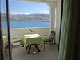 Pag, Terrasse dans l’hébergement en type studio-apartment, avec la vue sur la mer et WiFi.