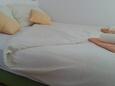 Camera da letto Pag, Camera da letto nell'alloggi del tipo studio-apartment, condizionatore disponibile e WiFi.