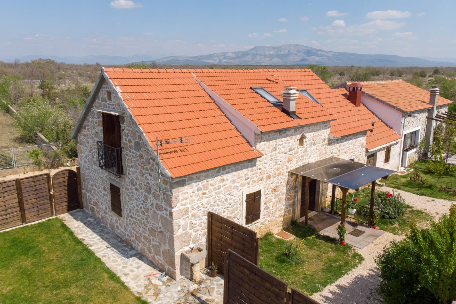 Haus im Ort Bogati? (Krka), Kapazität8+0 Ferienhaus in Europa