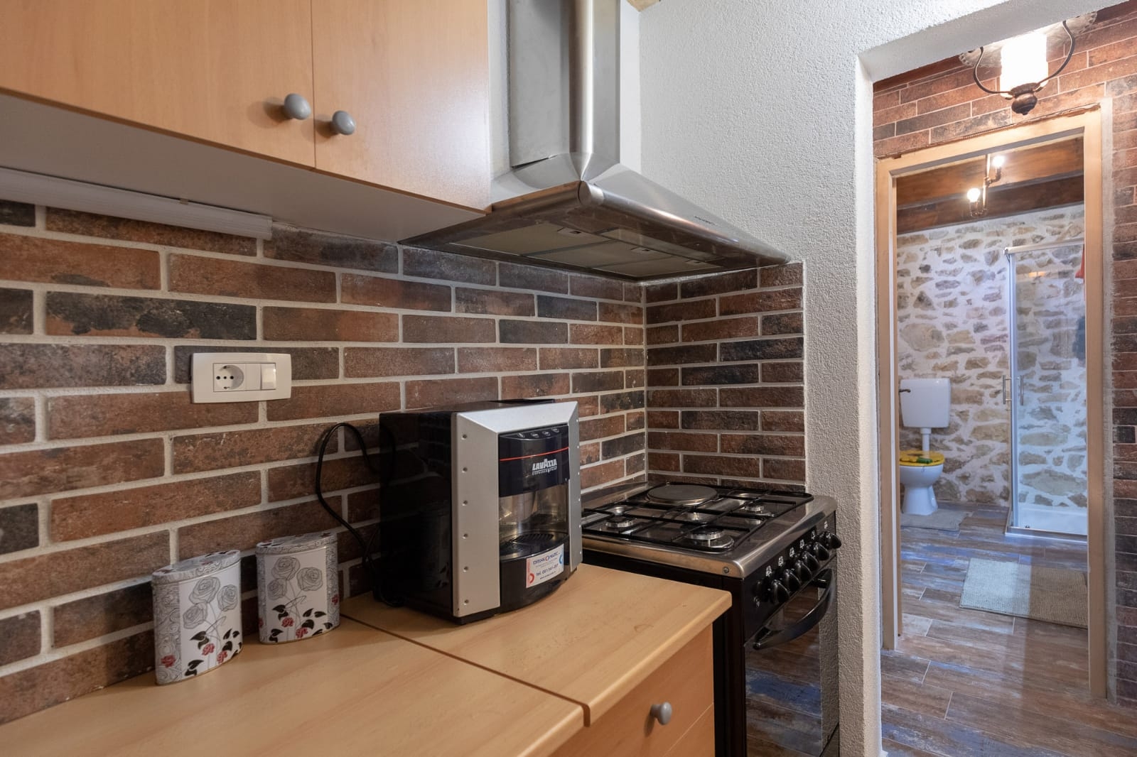 Four bedroom house with air-conditioning Bogatić, Krka  K