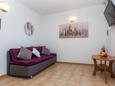 Obývací pokoj Novalja, Obývací pokoj v ubytování typu apartment, s klimatizací a WiFi.