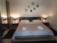 Ložnice 1 Sukošan, Ložnice 1 v ubytování typu apartment, domácí mazlíčci povoleni a WiFi.