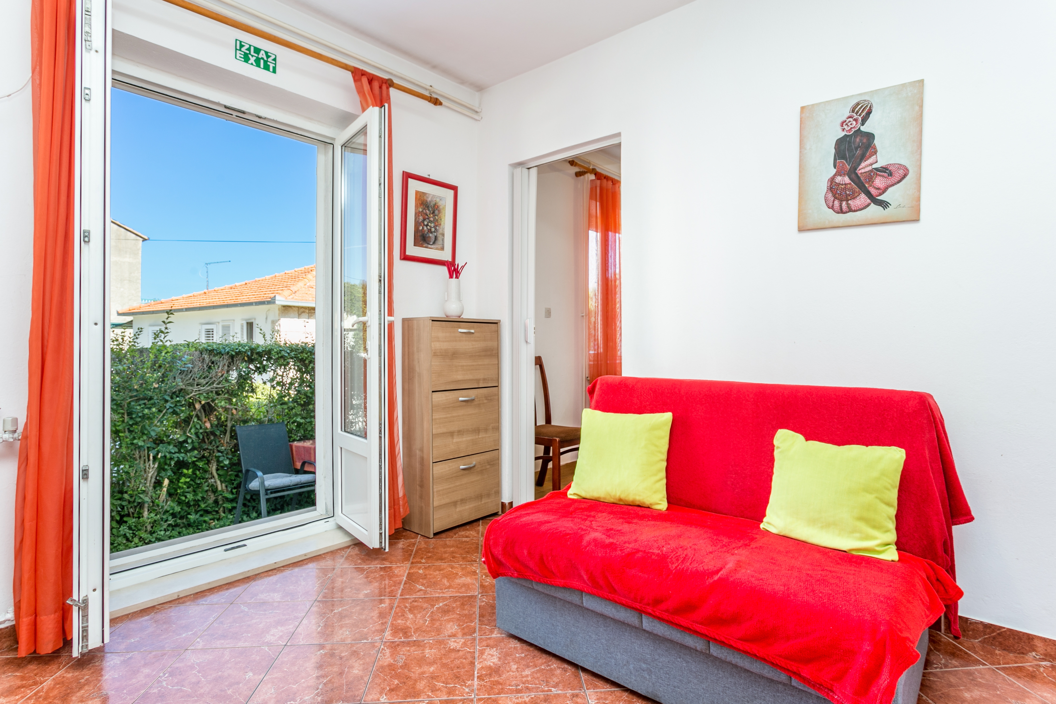 One bedroom apartment with terrace Supetar, Brač (A-17227-a) One bedroom apartment with terrace Supetar, Brač (A-17227-a)