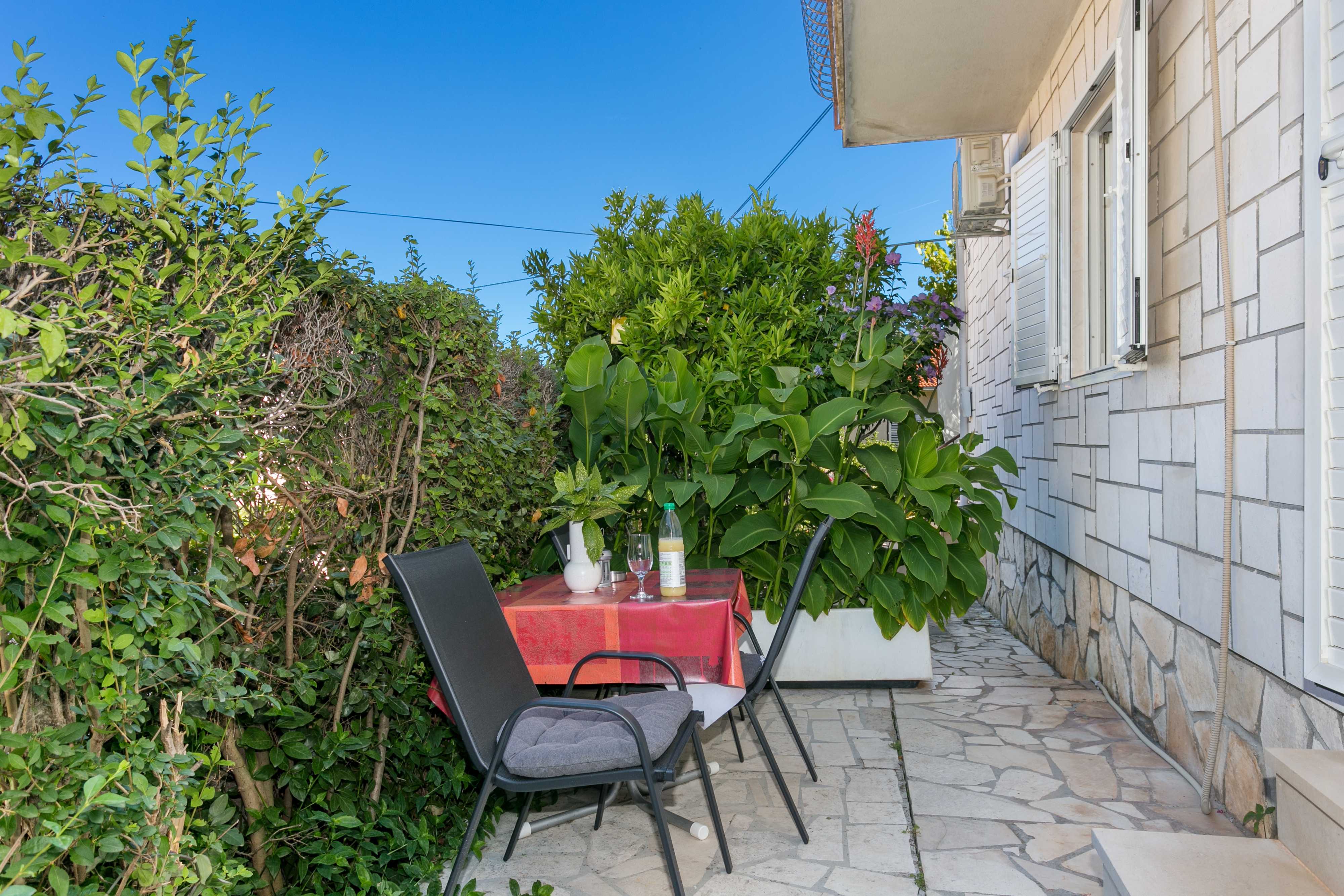One bedroom apartment with terrace Supetar, Brač  A-a