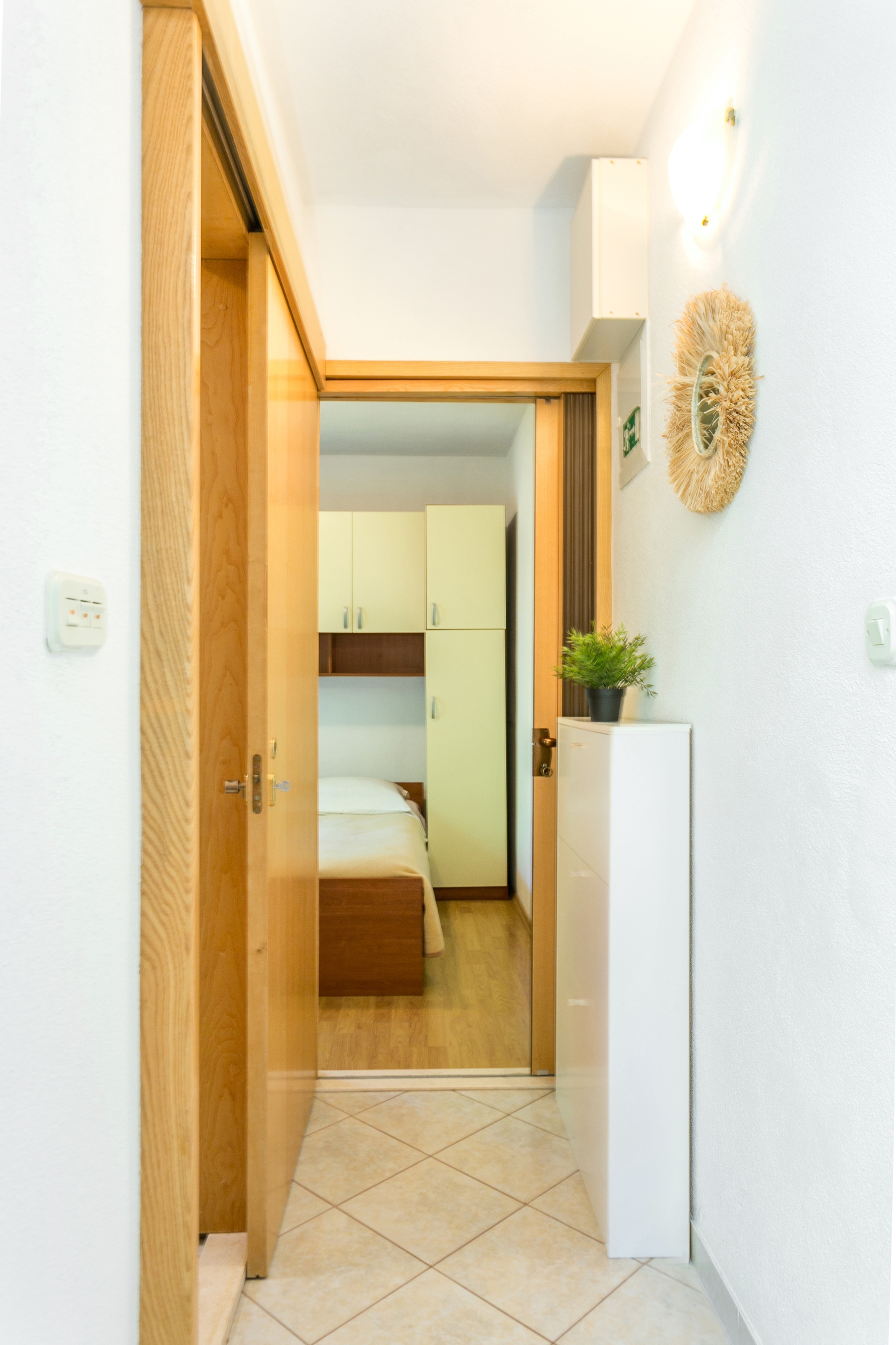 One bedroom apartment with terrace Supetar, Brač  A-b