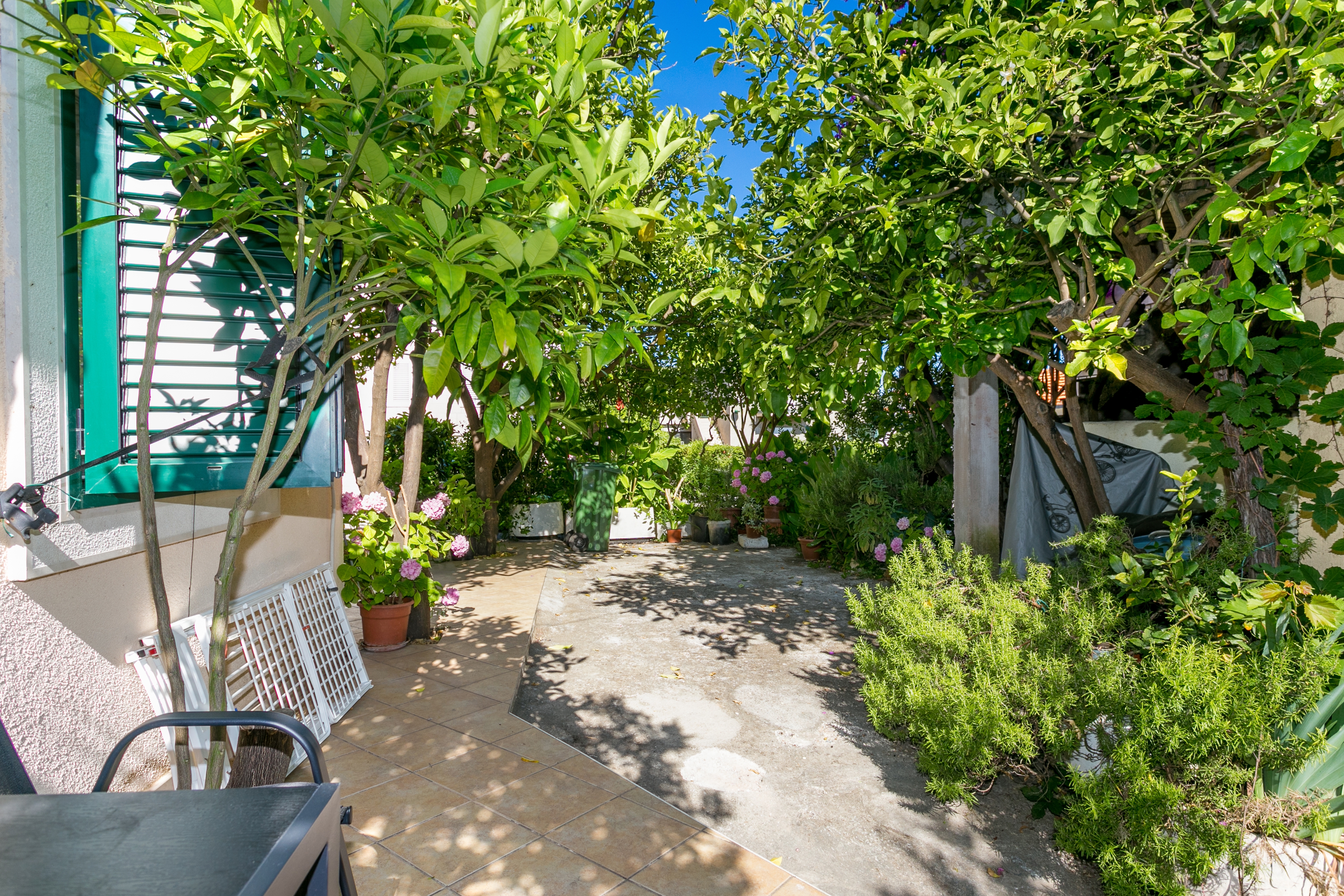 One bedroom apartment with terrace Supetar, Brač  A-b