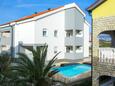 Hébergement Novalja, Pag, Hébergement 17228 - Appartement avec une plage de galets.
