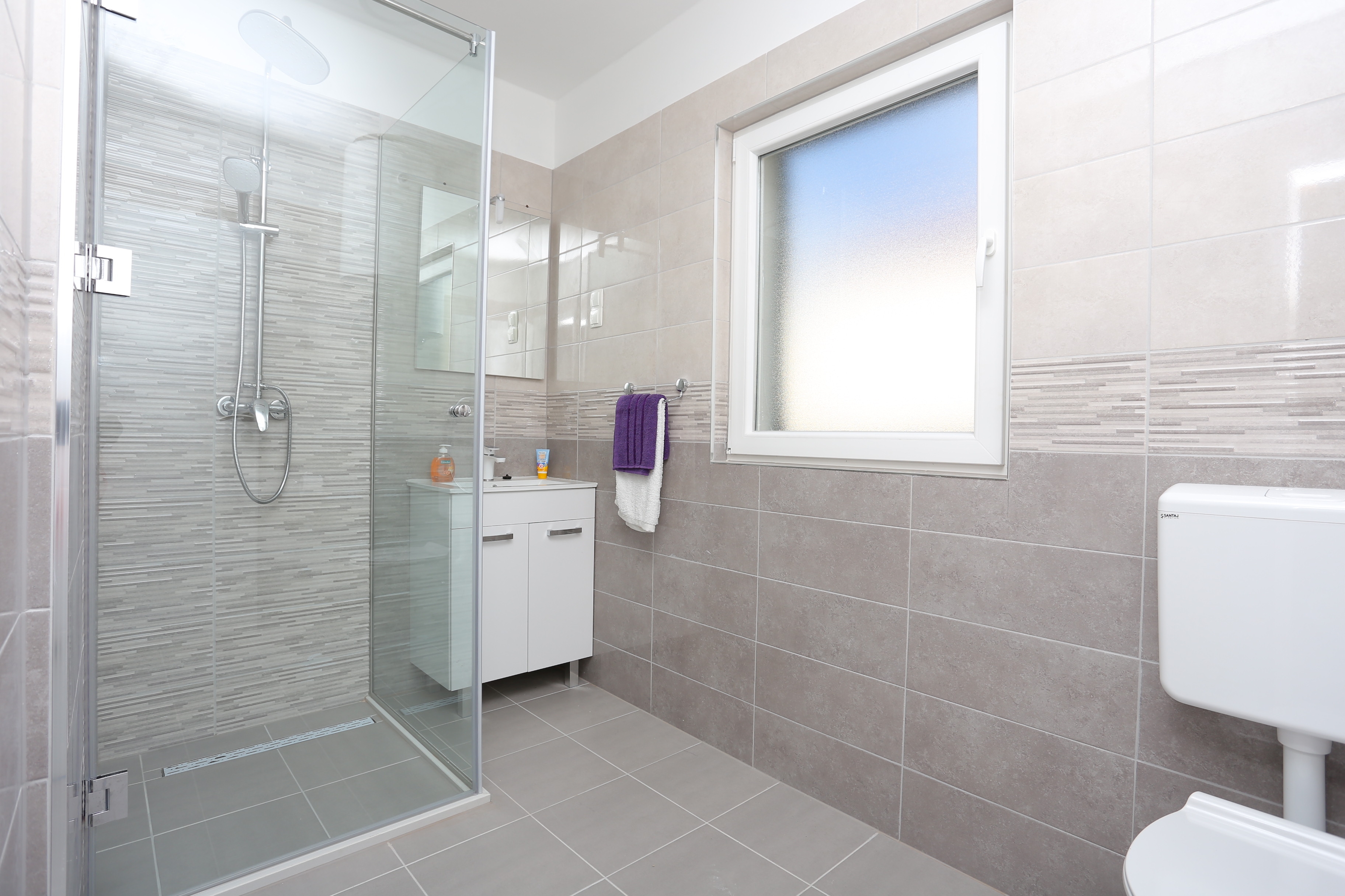 Four bedroom house with terrace and sea view Slatine, Čiovo  K