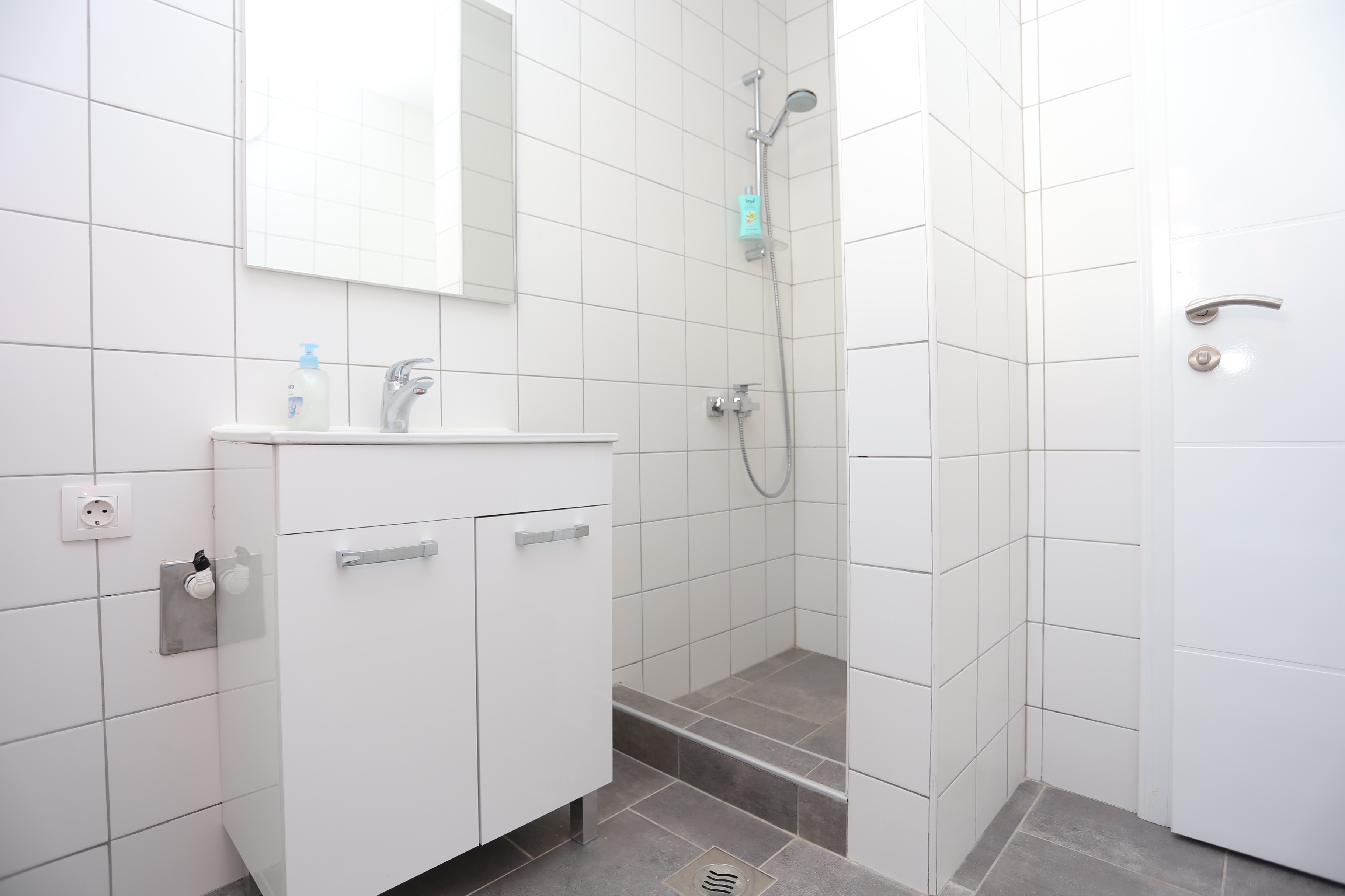 Four bedroom house with terrace and sea view Slatine, Čiovo  K