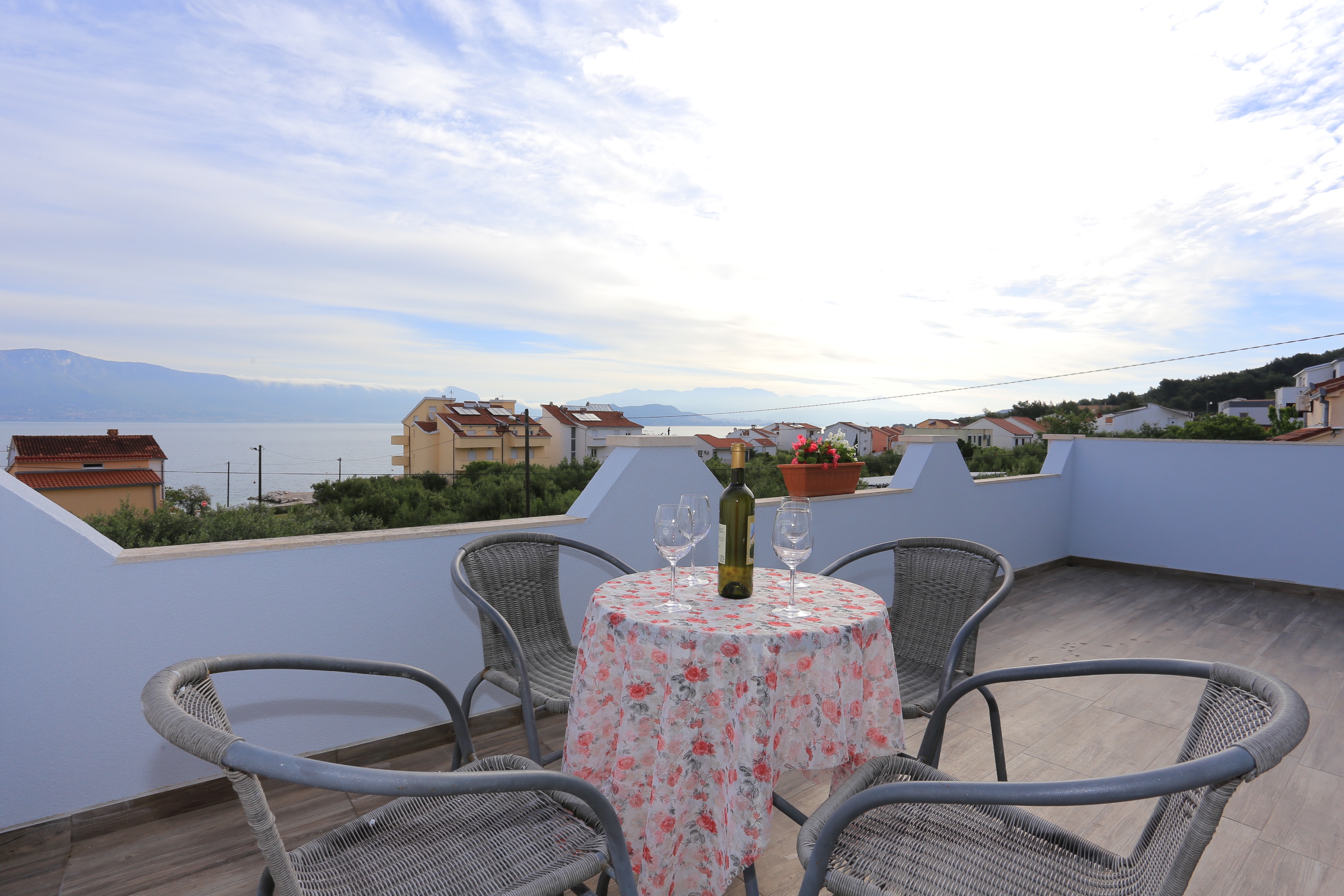 Four bedroom house with terrace and sea view Slatine, Čiovo  K