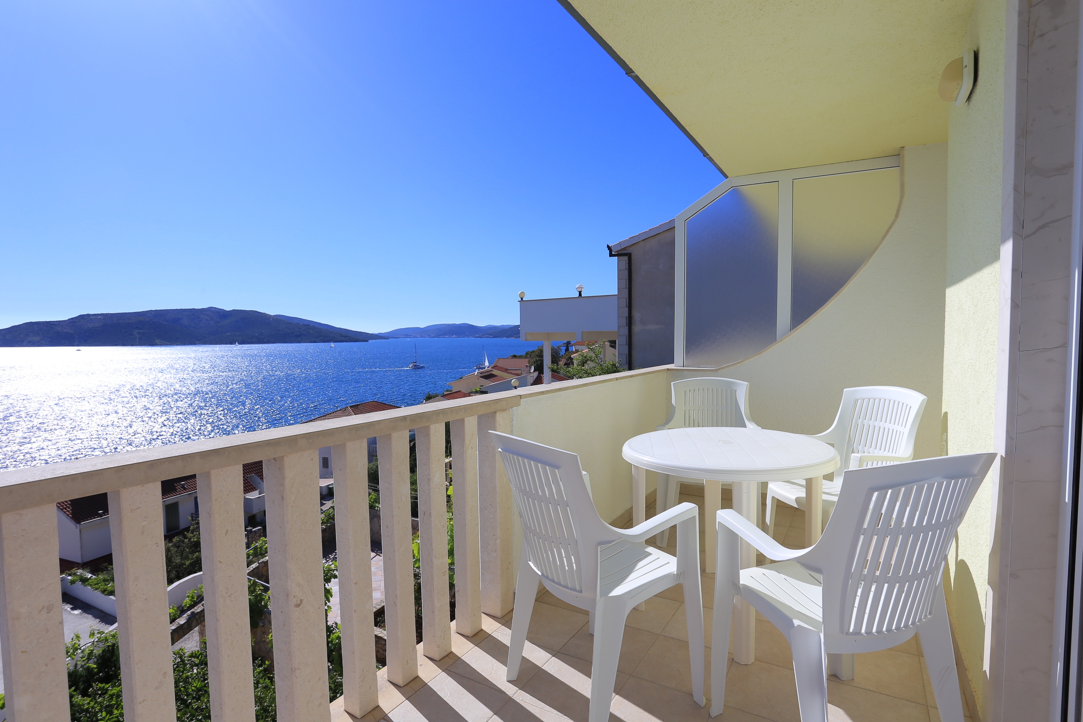 Two bedroom apartment with terrace and sea view Okrug Donji, Čiovo (A-17232-b) Two bedroom apartment with terrace and sea view Okrug Donji, Čiovo (A-17232-b)