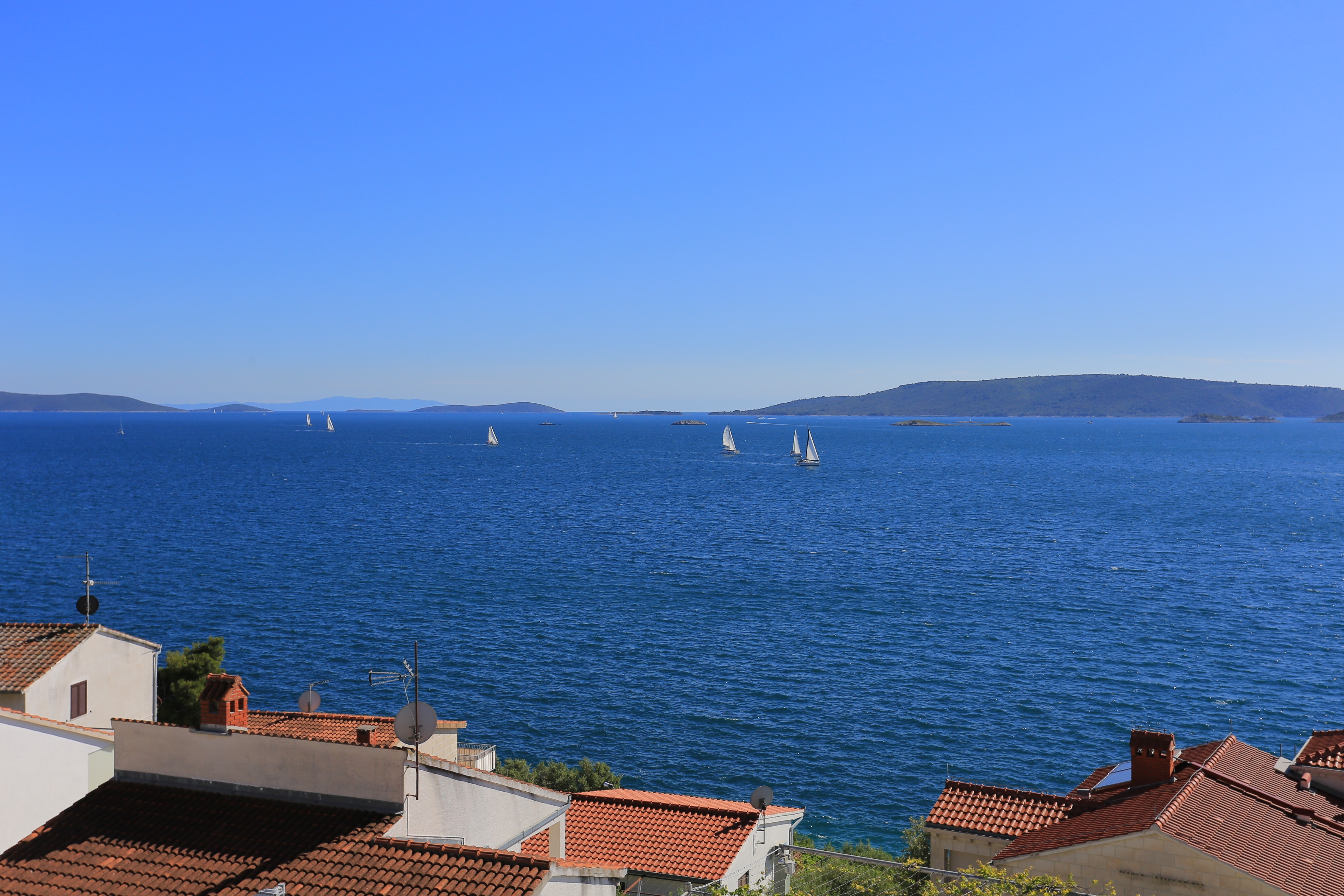 Two bedroom apartment with terrace and sea view Okrug Donji, Čiovo  A-b