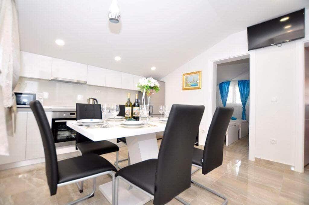 Two bedroom apartment with terrace and sea view Slatine, Čiovo (A-17234-a)