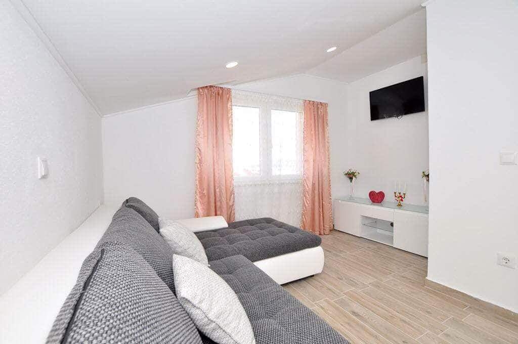 Two bedroom apartment with terrace and sea view Slatine, Čiovo (A-17234-a)