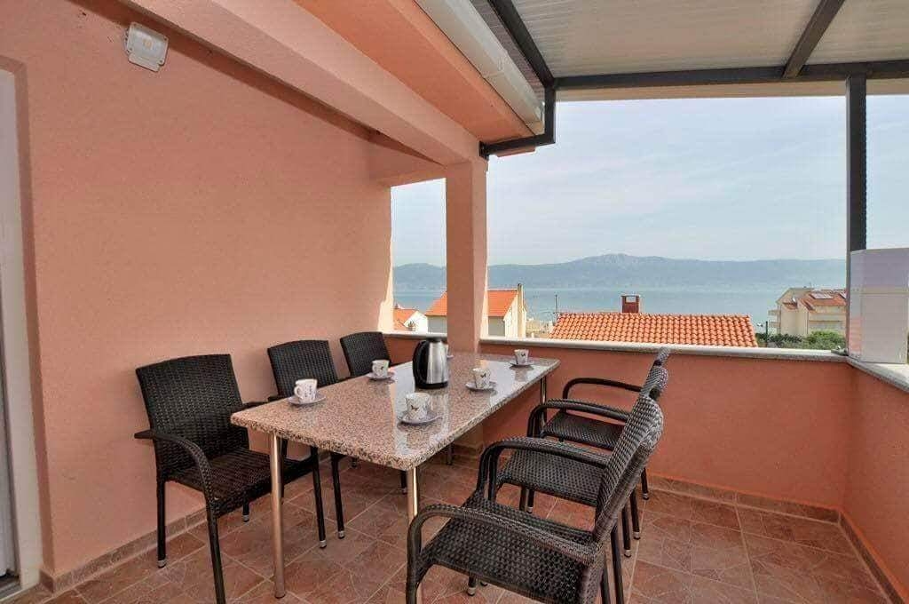Two bedroom apartment with terrace and sea view Slatine, Čiovo  A-a