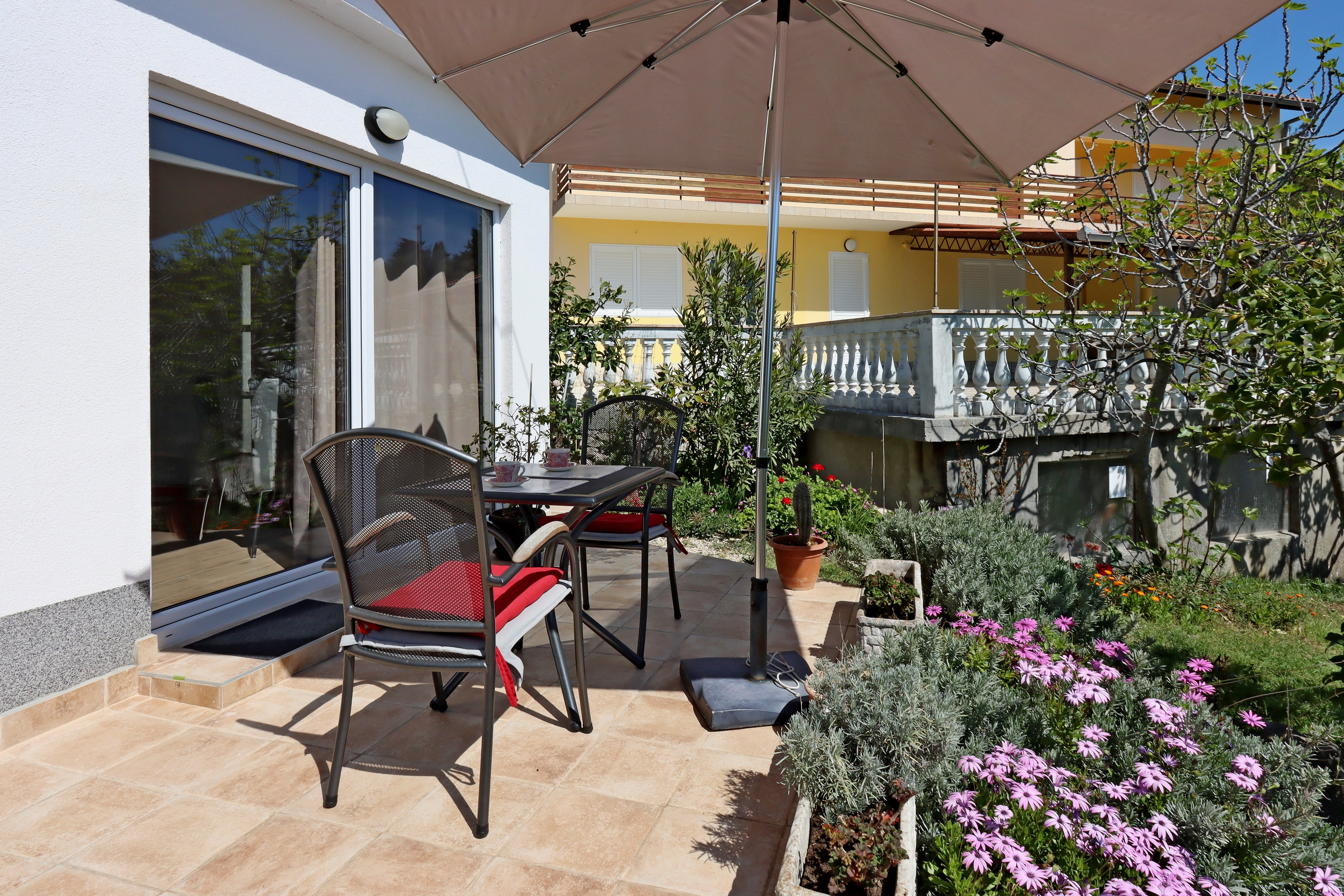 Studio flat with terrace Suha Punta, Rab (AS-17239-a)