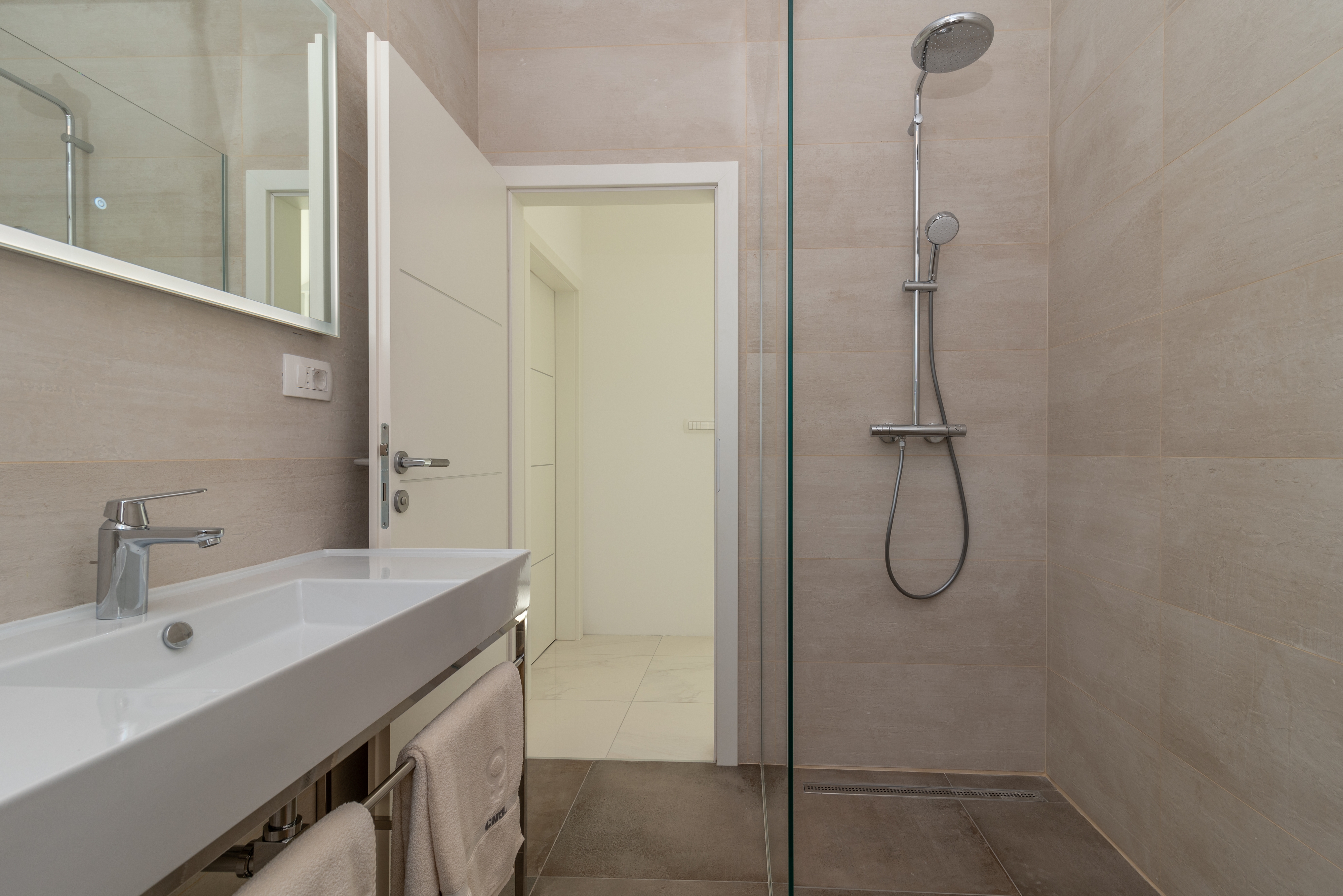 Four bedroom house with terrace and sea view Trogir  K