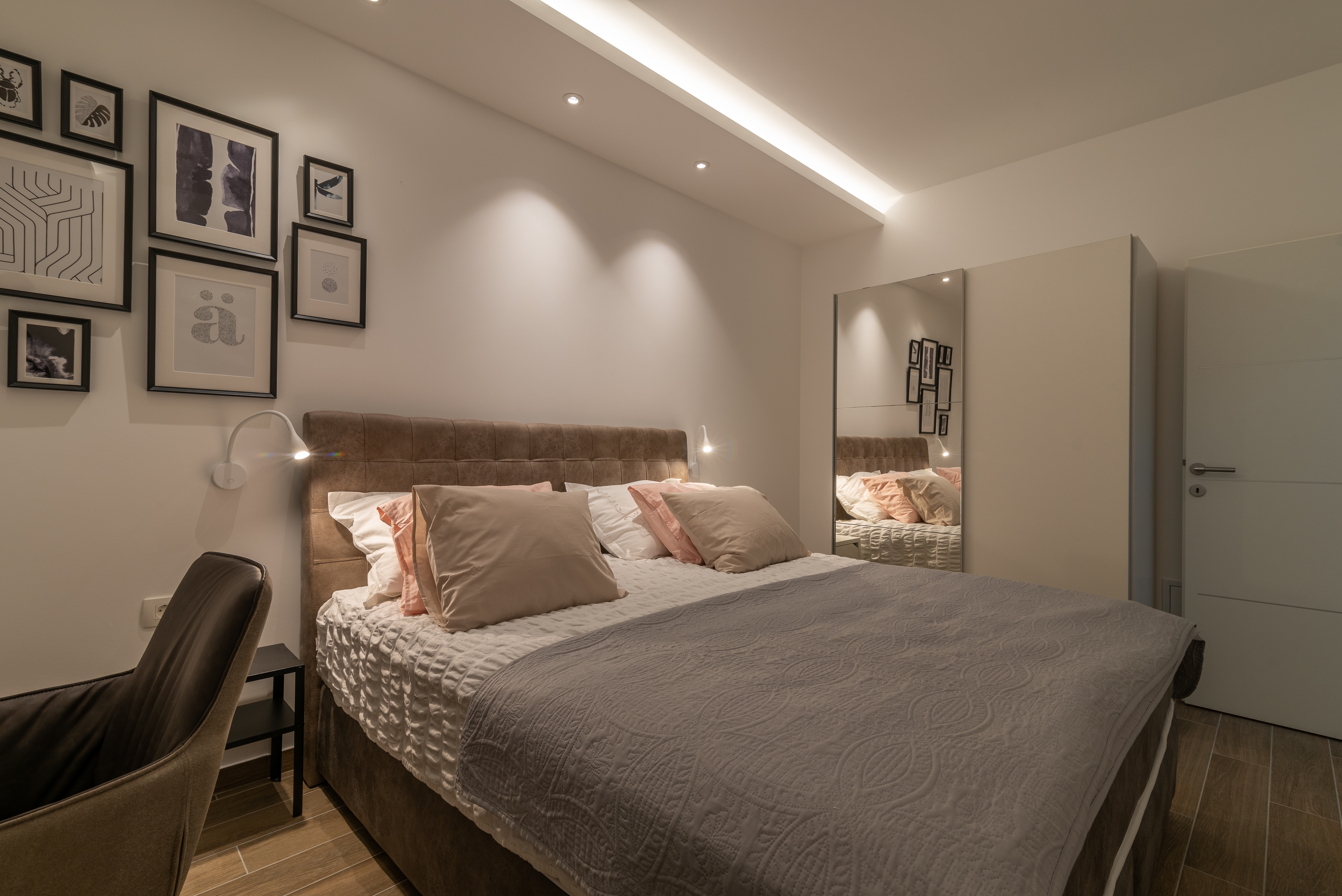 Four bedroom house with terrace and sea view Trogir  K