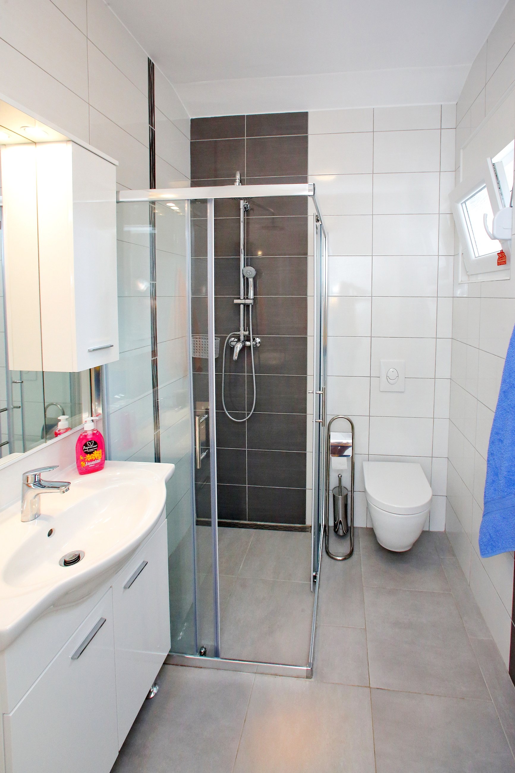 One bedroom apartment with terrace and sea view Bibinje, Zadar  A-b
