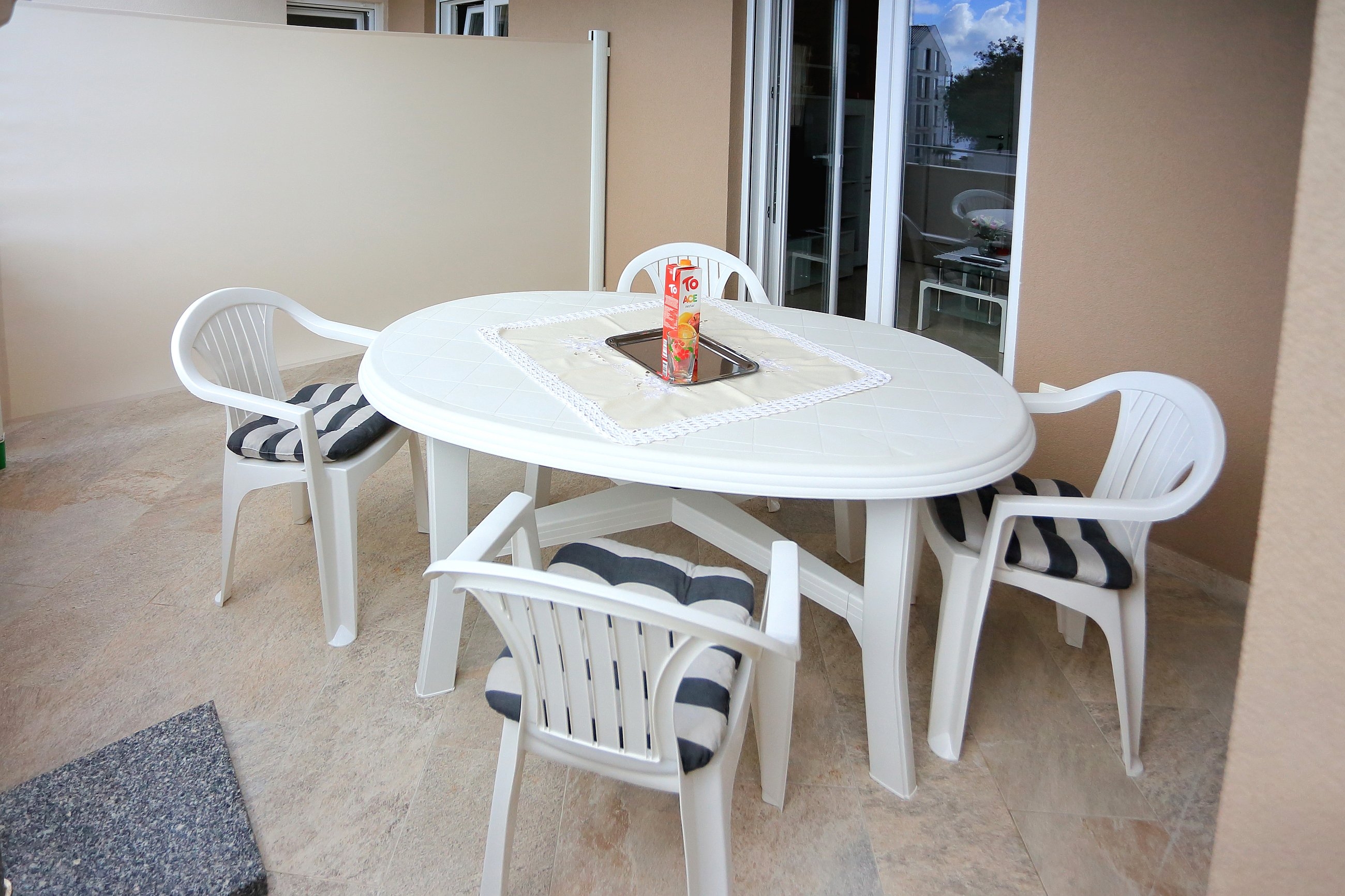 One bedroom apartment with terrace and sea view Bibinje, Zadar  A-b