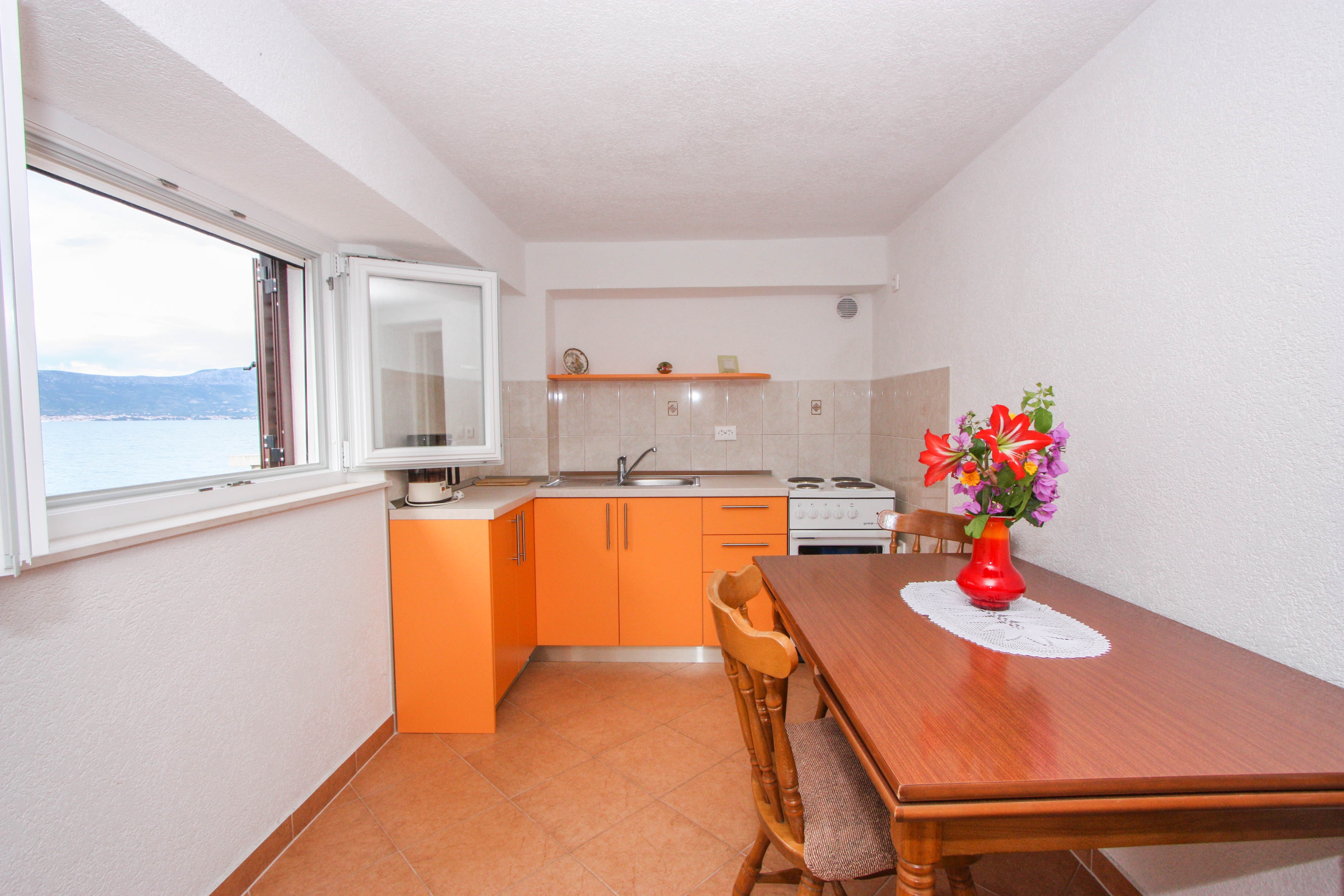 One bedroom apartment near beach Arbanija, Čiovo (A-17280-b) One bedroom apartment near beach Arbanija, Čiovo (A-17280-b)