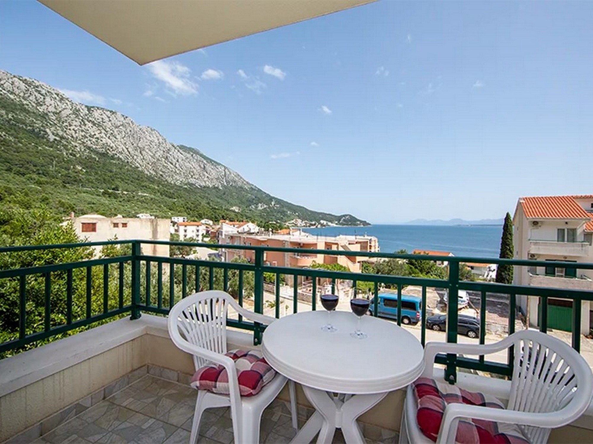 Two bedroom apartment with terrace and sea view Igrane, Makarska  A-a