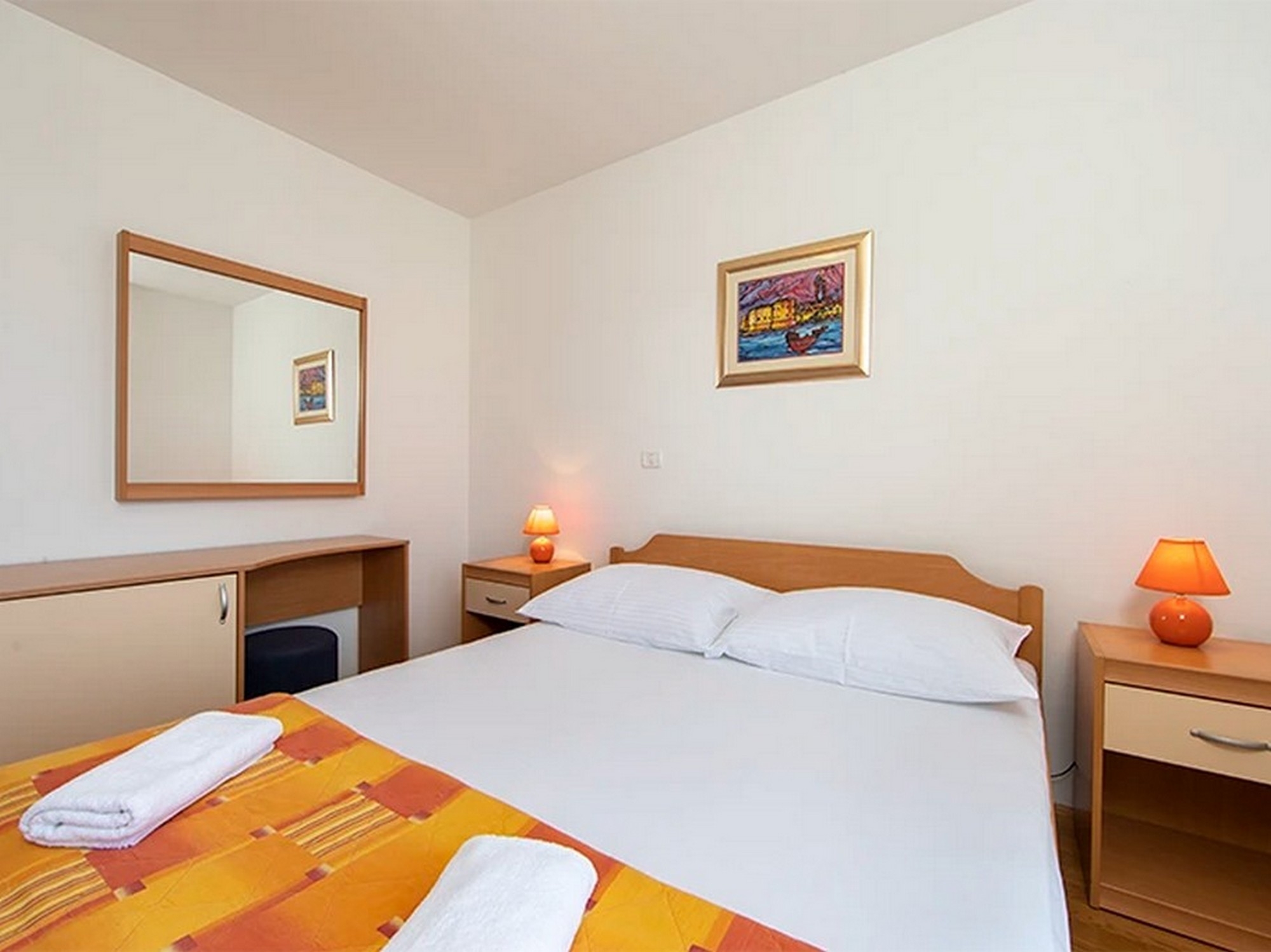 Two bedroom apartment with terrace and sea view Igrane, Makarska  A-b