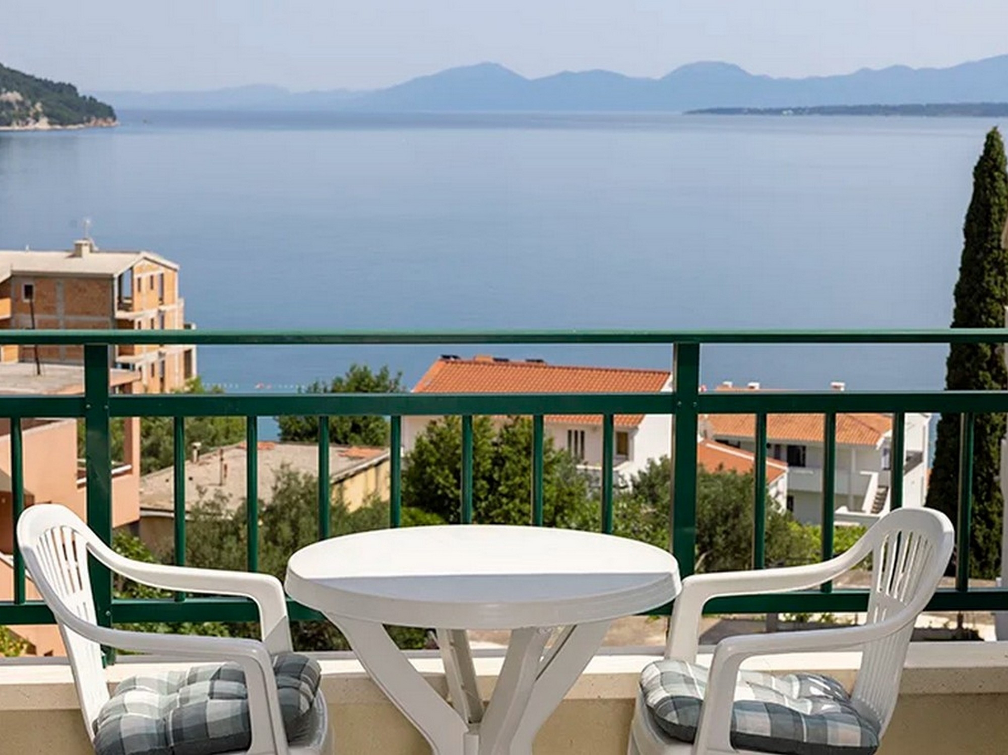 Two bedroom apartment with terrace and sea view Igrane, Makarska  A-c