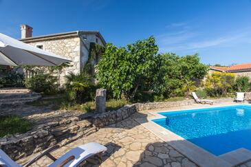 Bajčići, Krk, Alloggio 17293 - Casa vacanze con la spiaggia ghiaiosa.