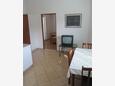 Biograd na Moru, Eetkamer in the apartment, air condition available en WiFi.