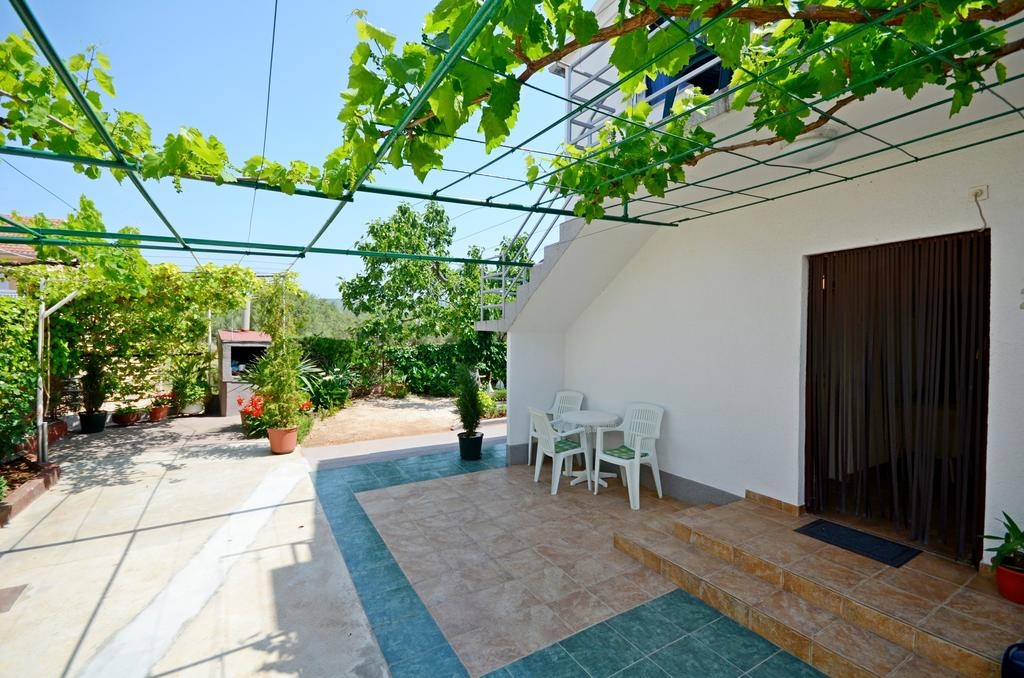 Two bedroom apartment with terrace Rogoznica (A-17318-a) Two bedroom apartment with terrace Rogoznica (A-17318-a)